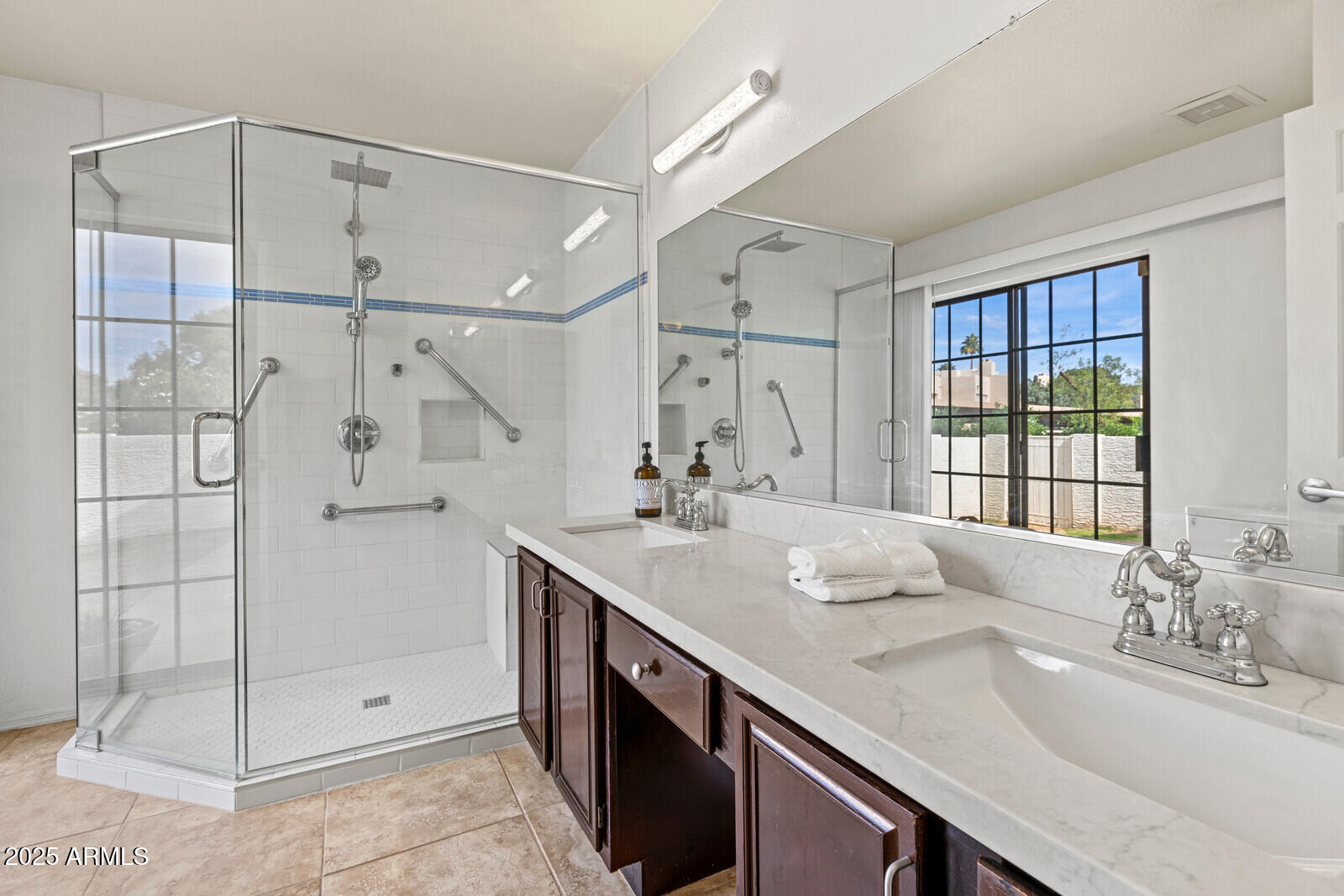 11011 N 92nd Street, 1056