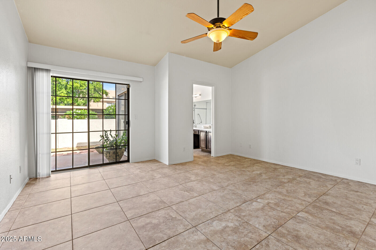 11011 N 92nd Street, 1056