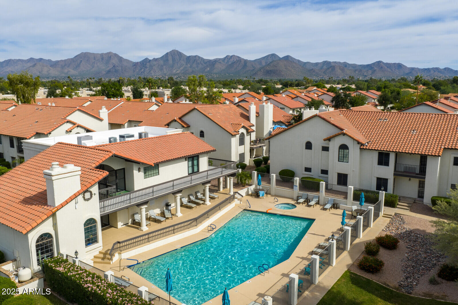 11011 N 92nd Street, 1056