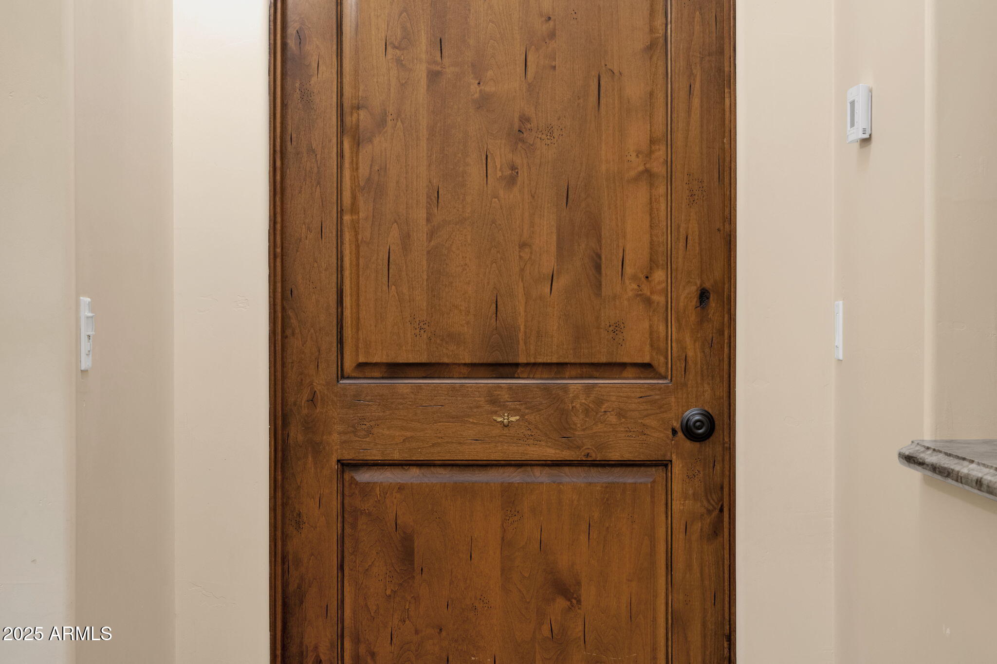 1537 W BUTTE CREEK Boulevard