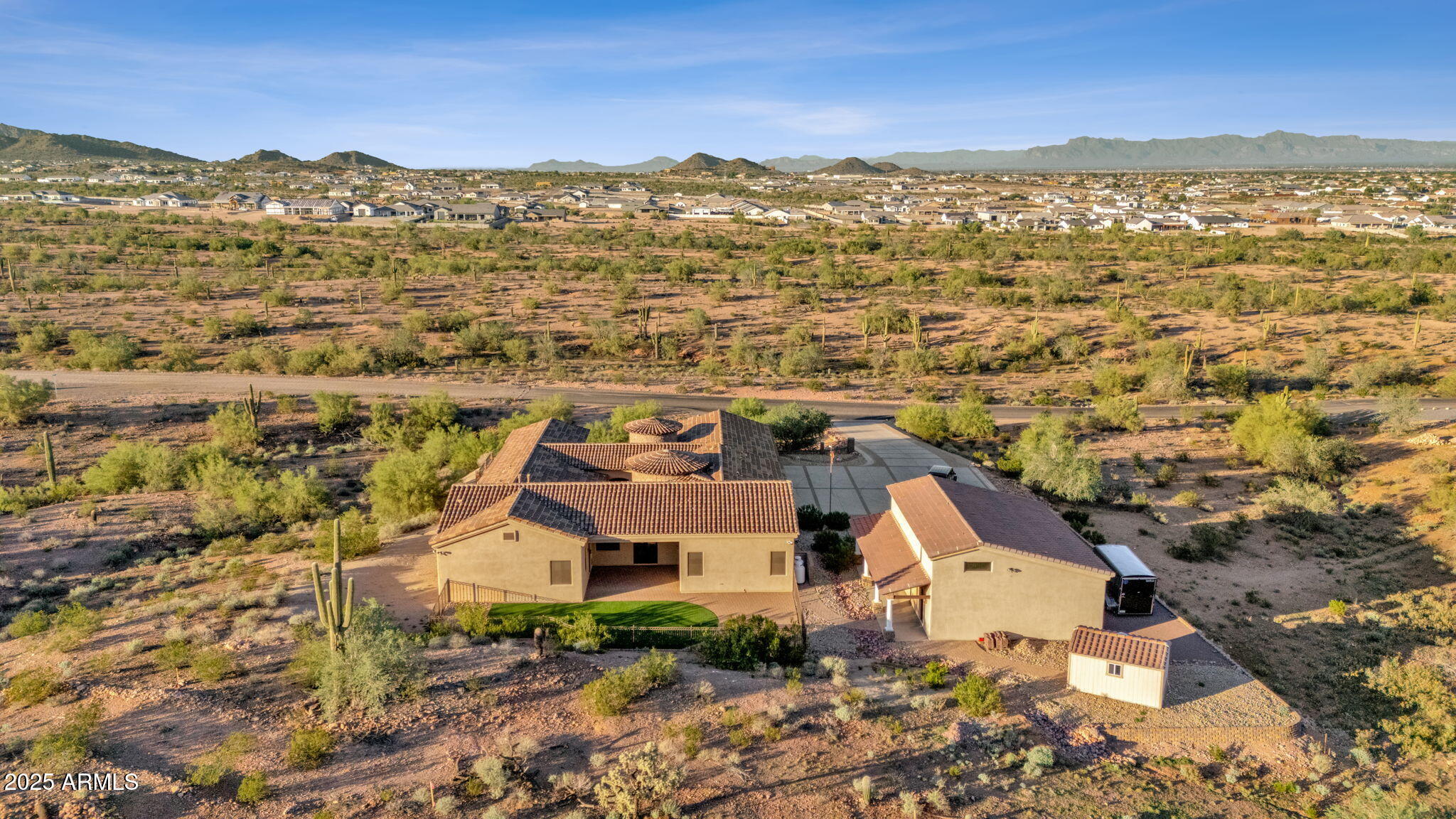 1537 W BUTTE CREEK Boulevard