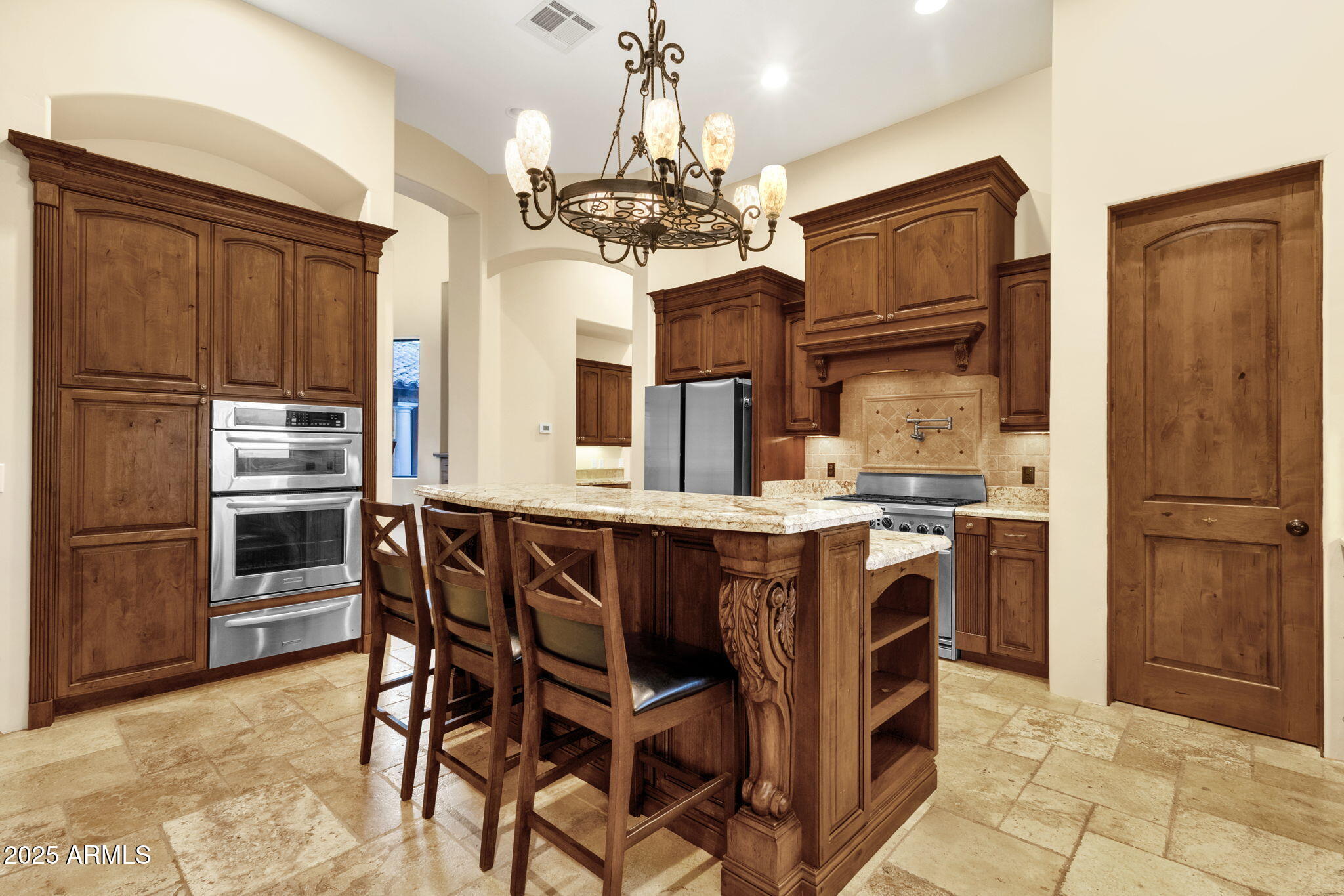 1537 W BUTTE CREEK Boulevard