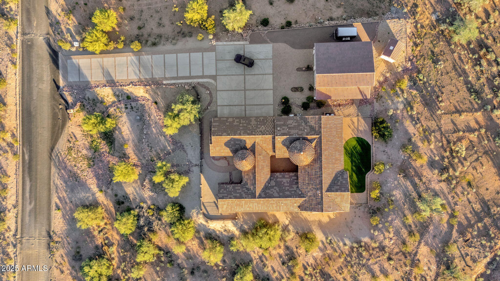 1537 W BUTTE CREEK Boulevard