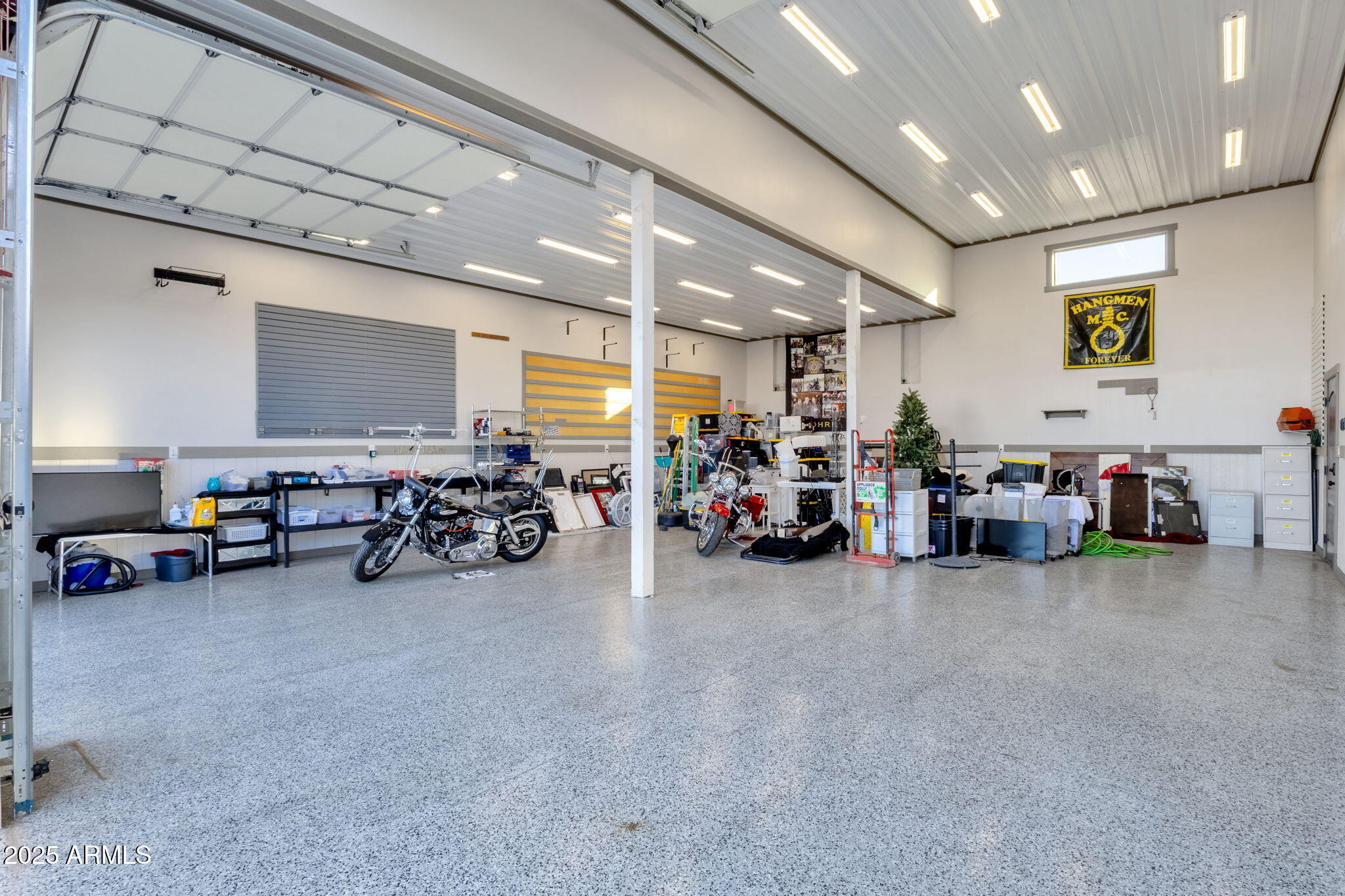 1537 W BUTTE CREEK Boulevard