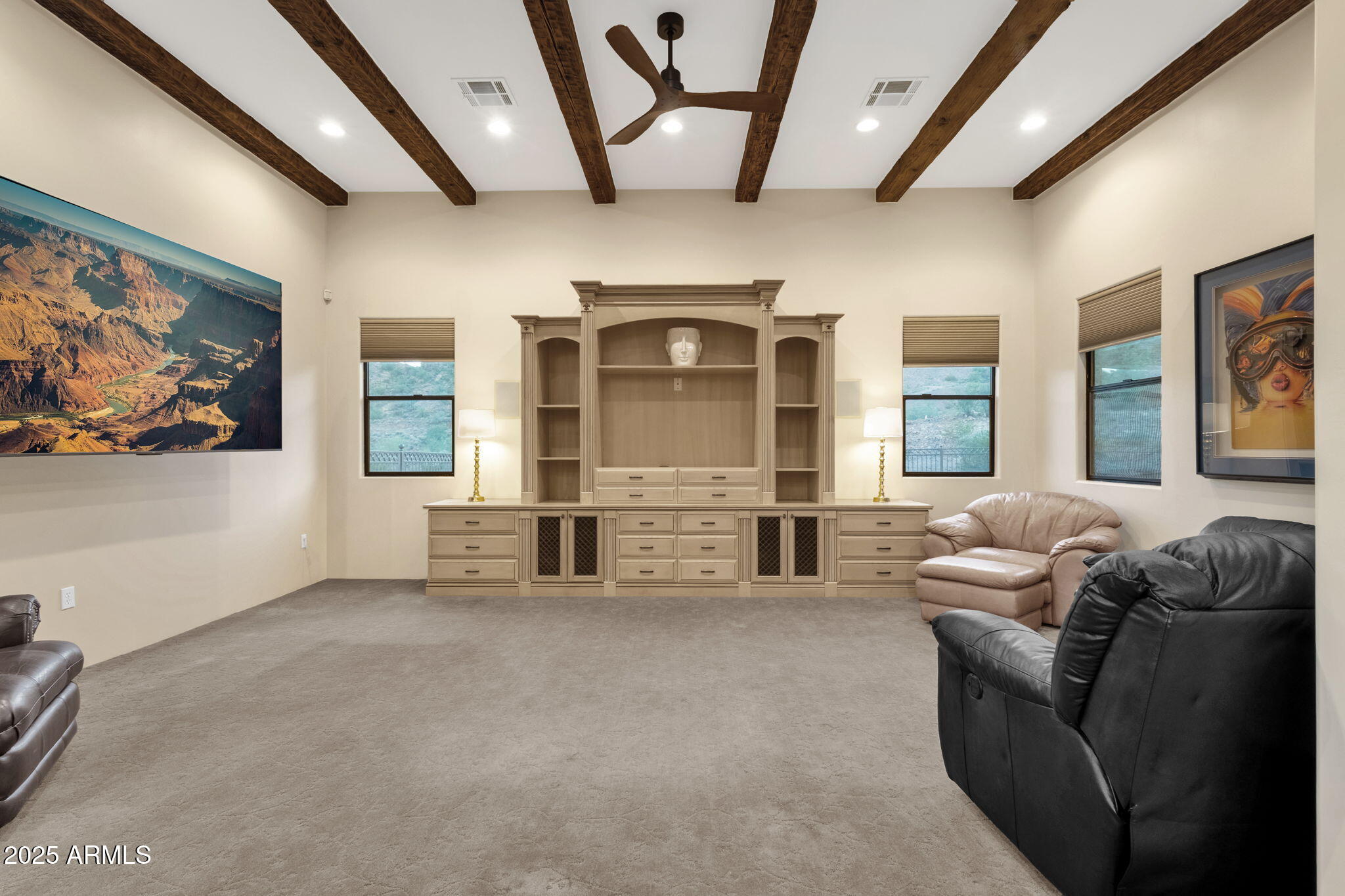 1537 W BUTTE CREEK Boulevard