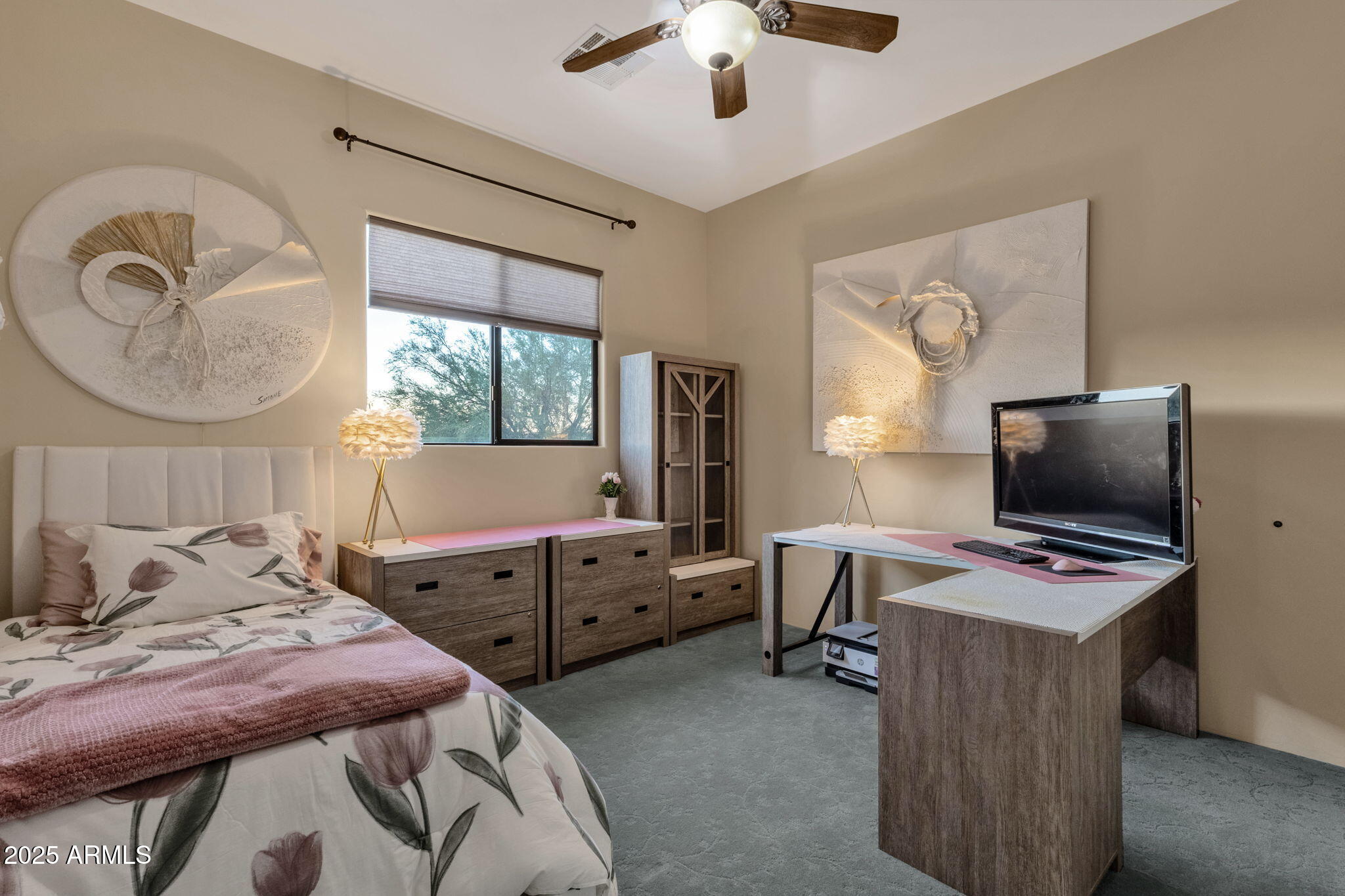 1537 W BUTTE CREEK Boulevard