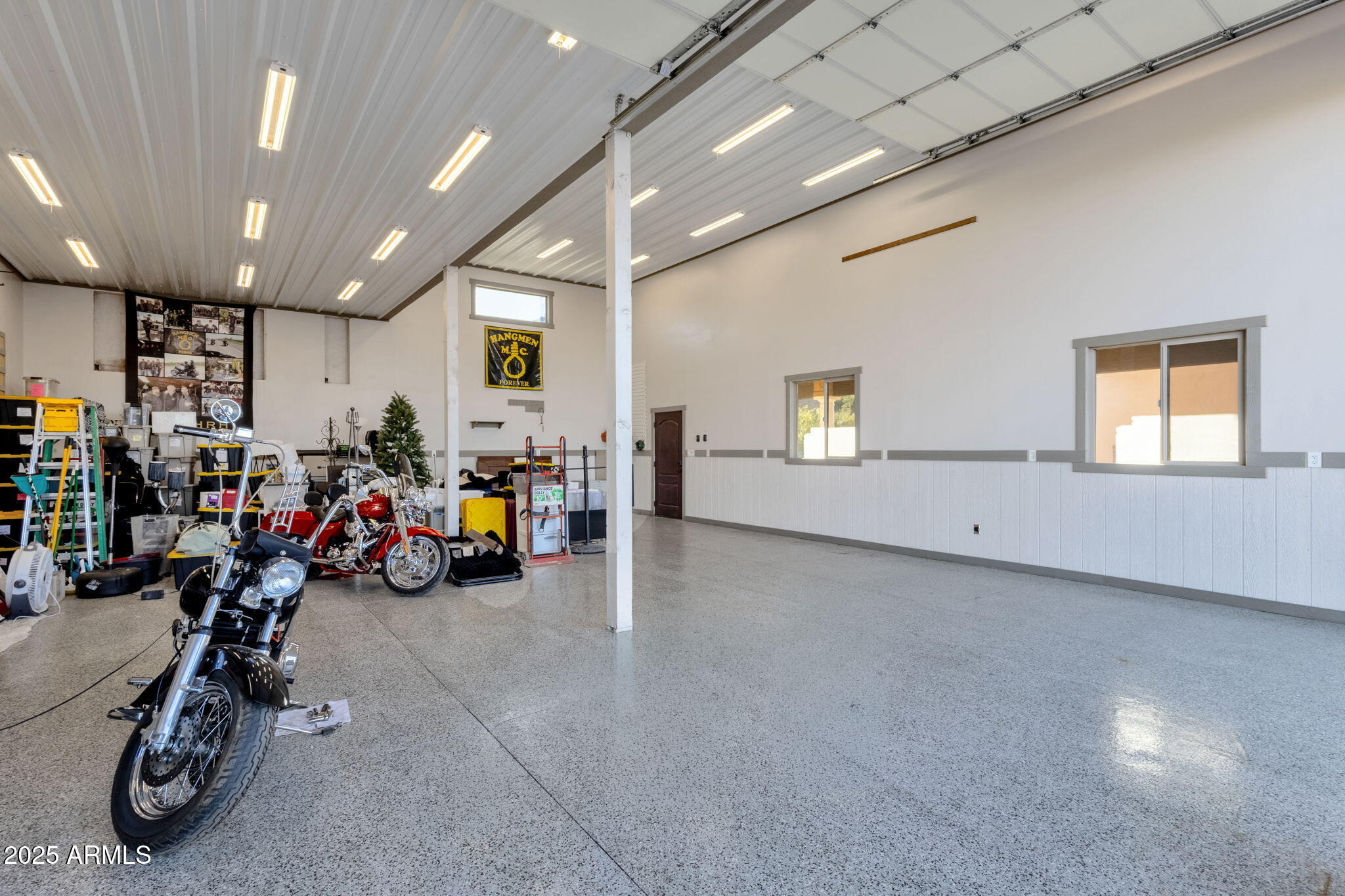 1537 W BUTTE CREEK Boulevard