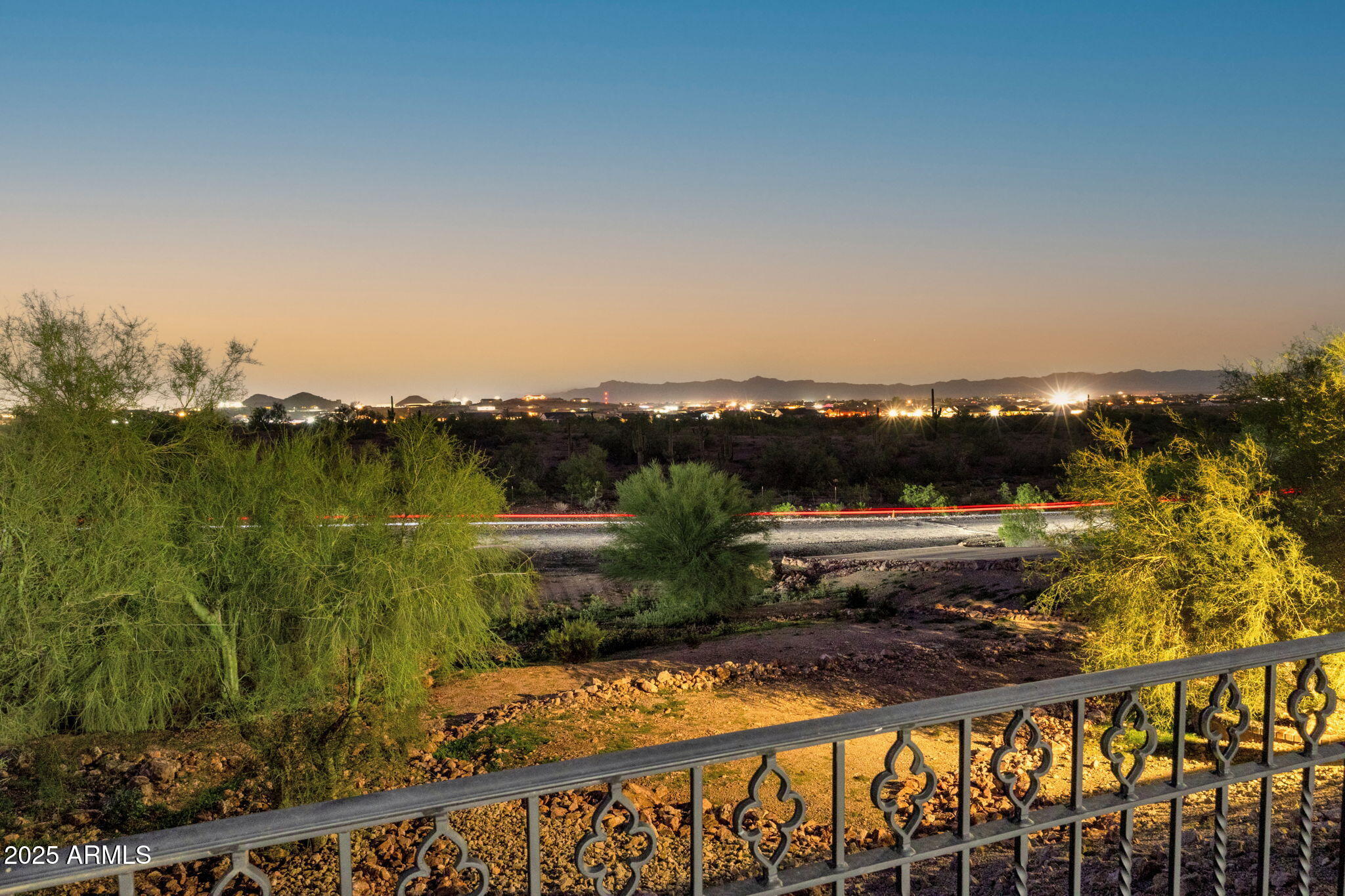 1537 W BUTTE CREEK Boulevard