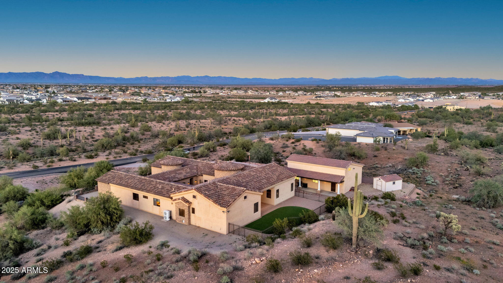 1537 W BUTTE CREEK Boulevard