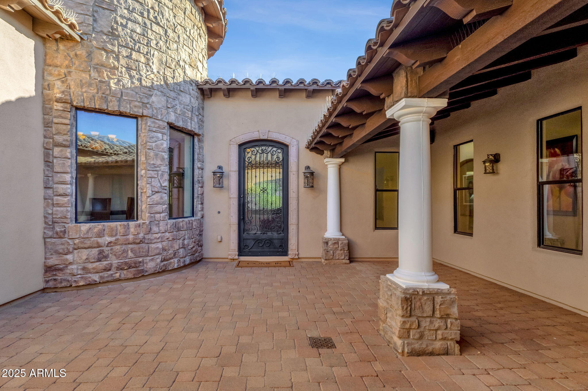 1537 W BUTTE CREEK Boulevard