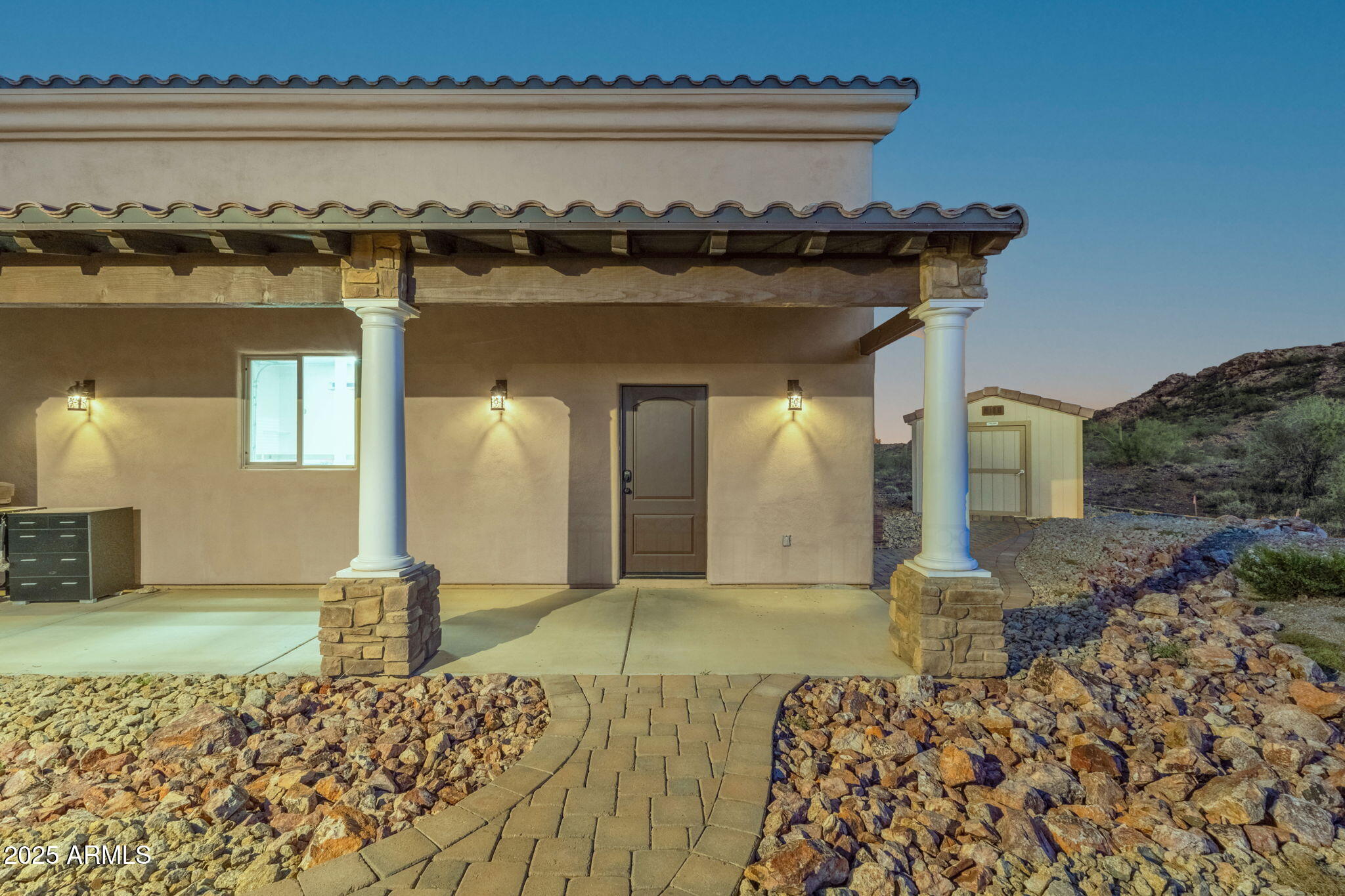 1537 W BUTTE CREEK Boulevard