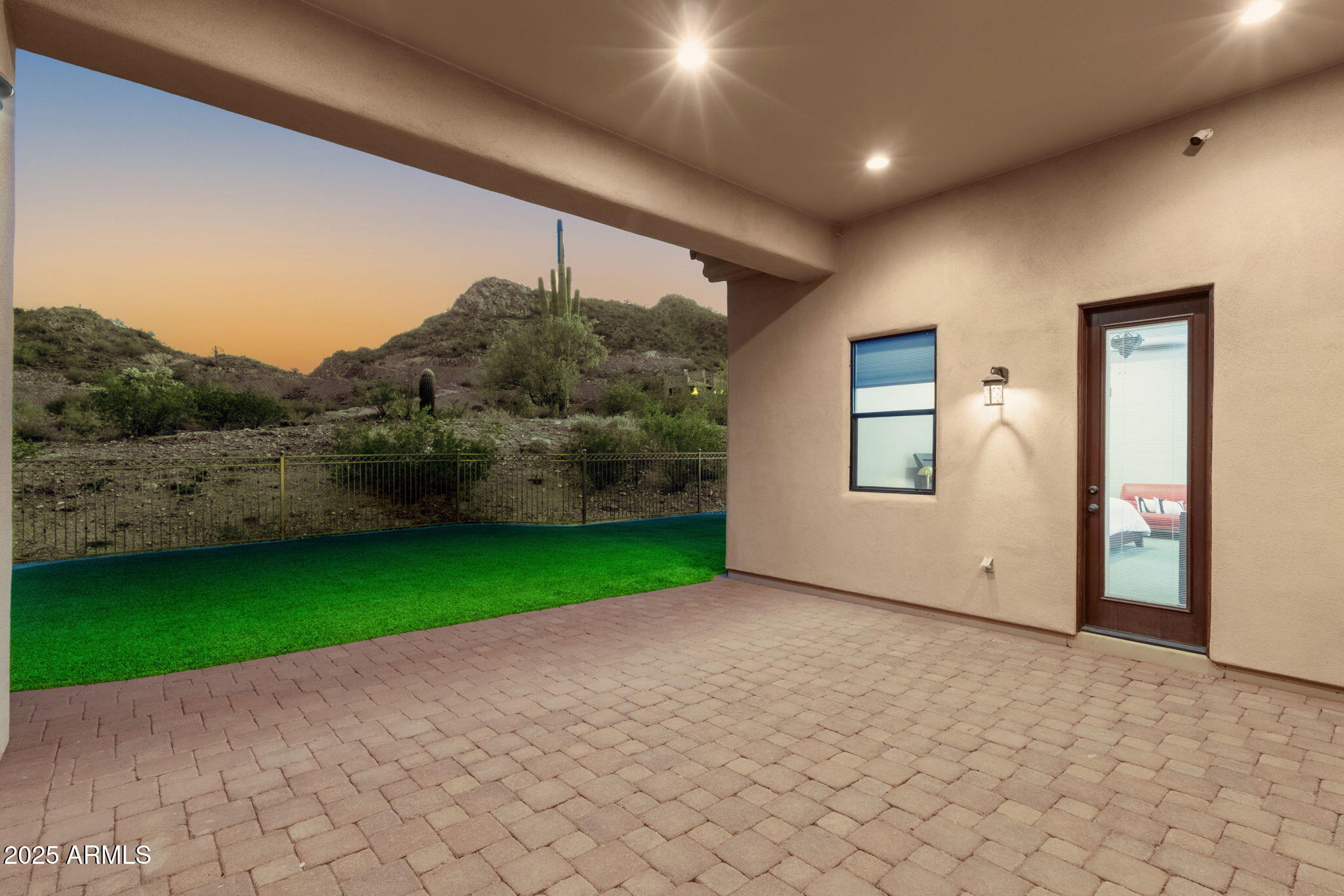 1537 W BUTTE CREEK Boulevard