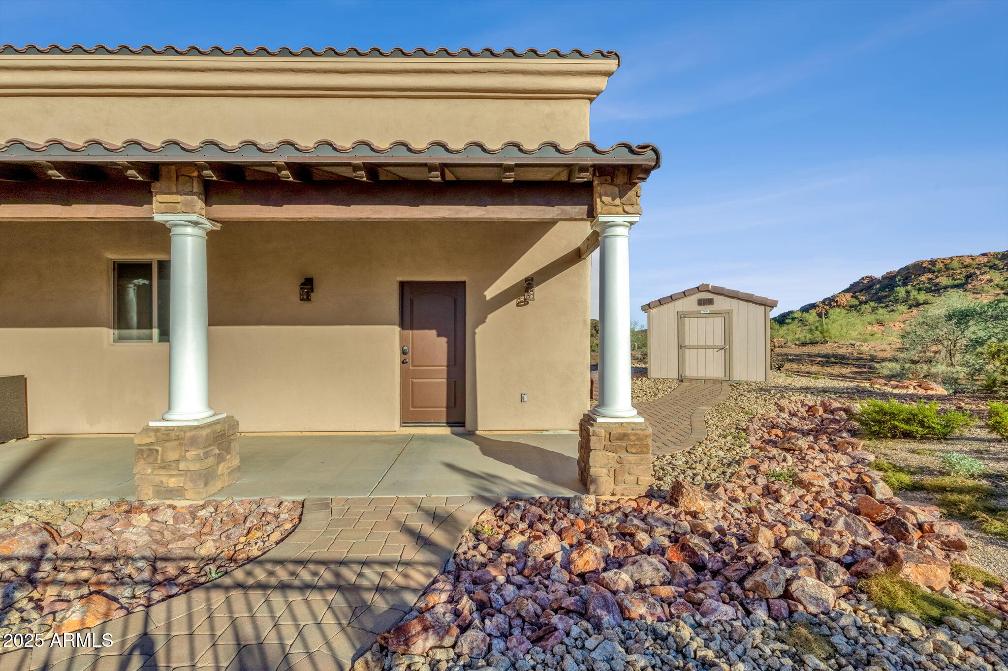 1537 W BUTTE CREEK Boulevard