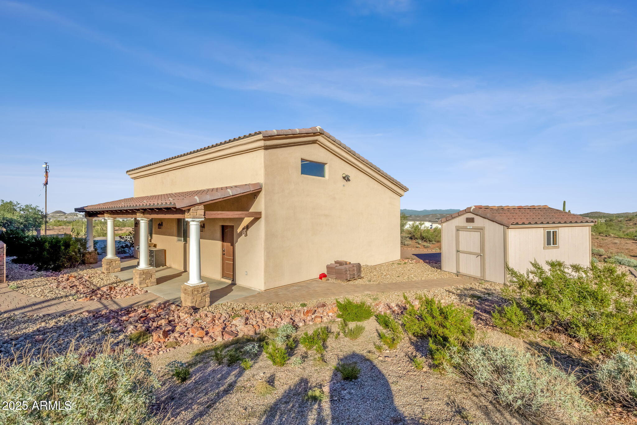 1537 W BUTTE CREEK Boulevard