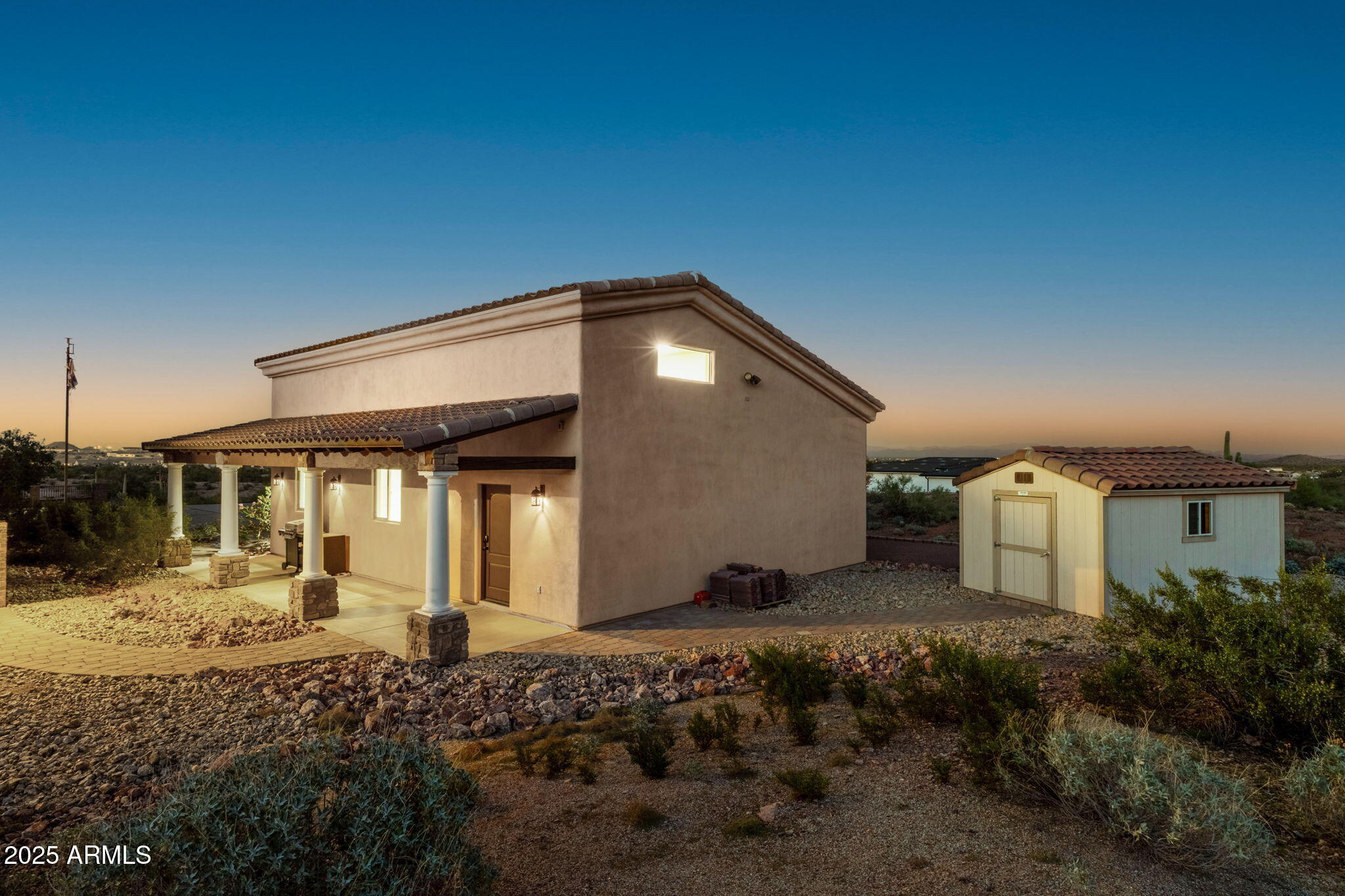 1537 W BUTTE CREEK Boulevard