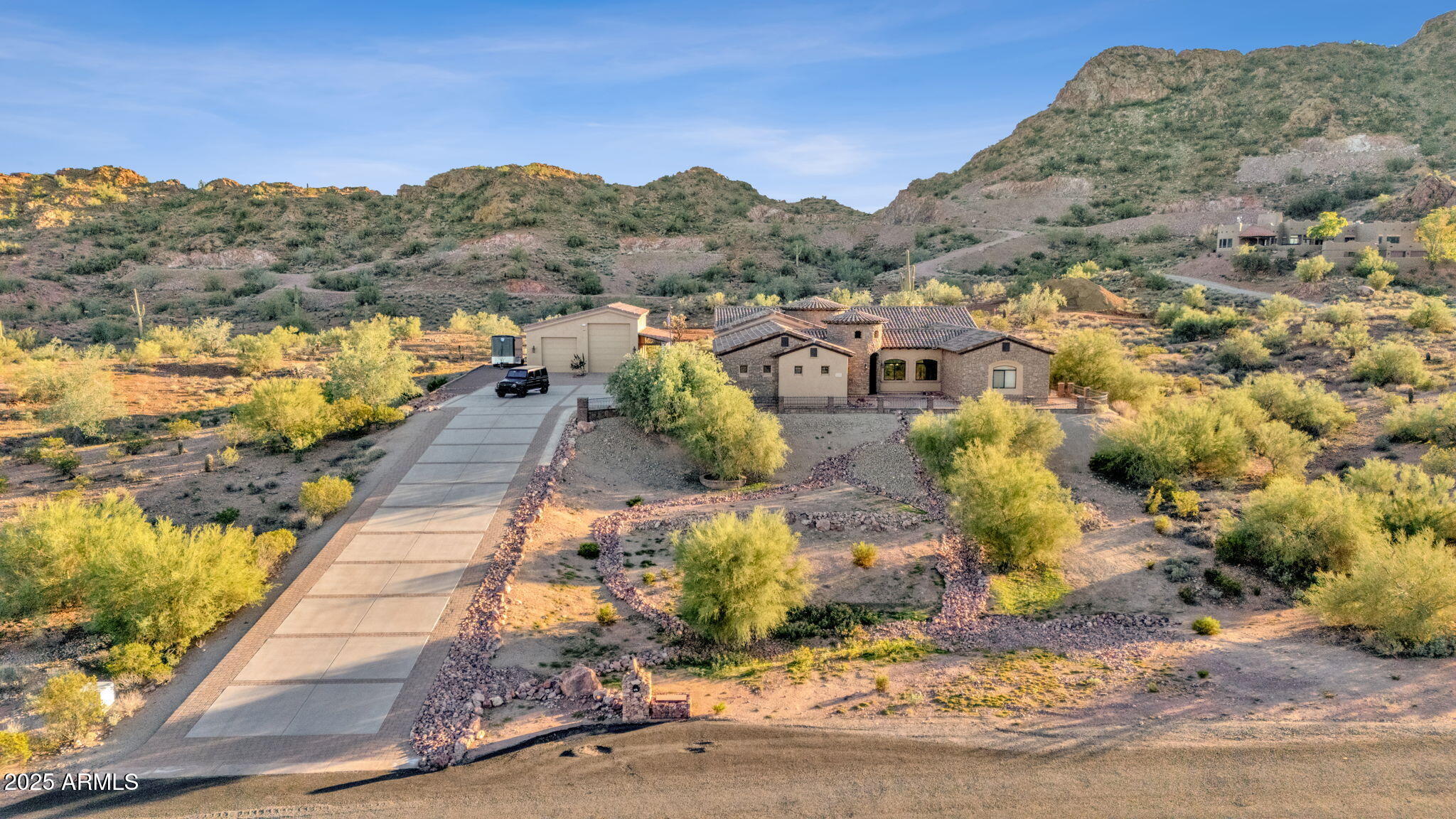 1537 W BUTTE CREEK Boulevard