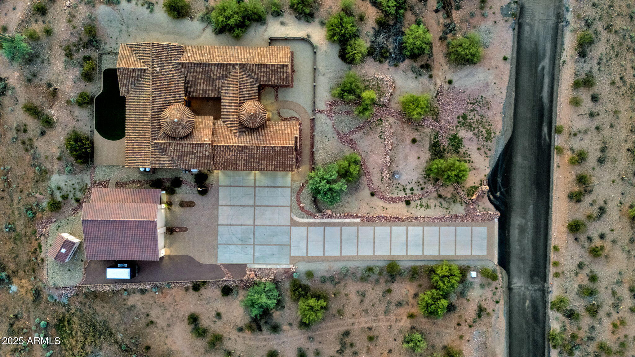 1537 W BUTTE CREEK Boulevard