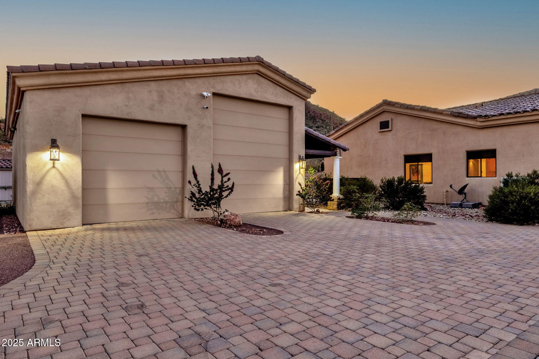 1537 W BUTTE CREEK Boulevard