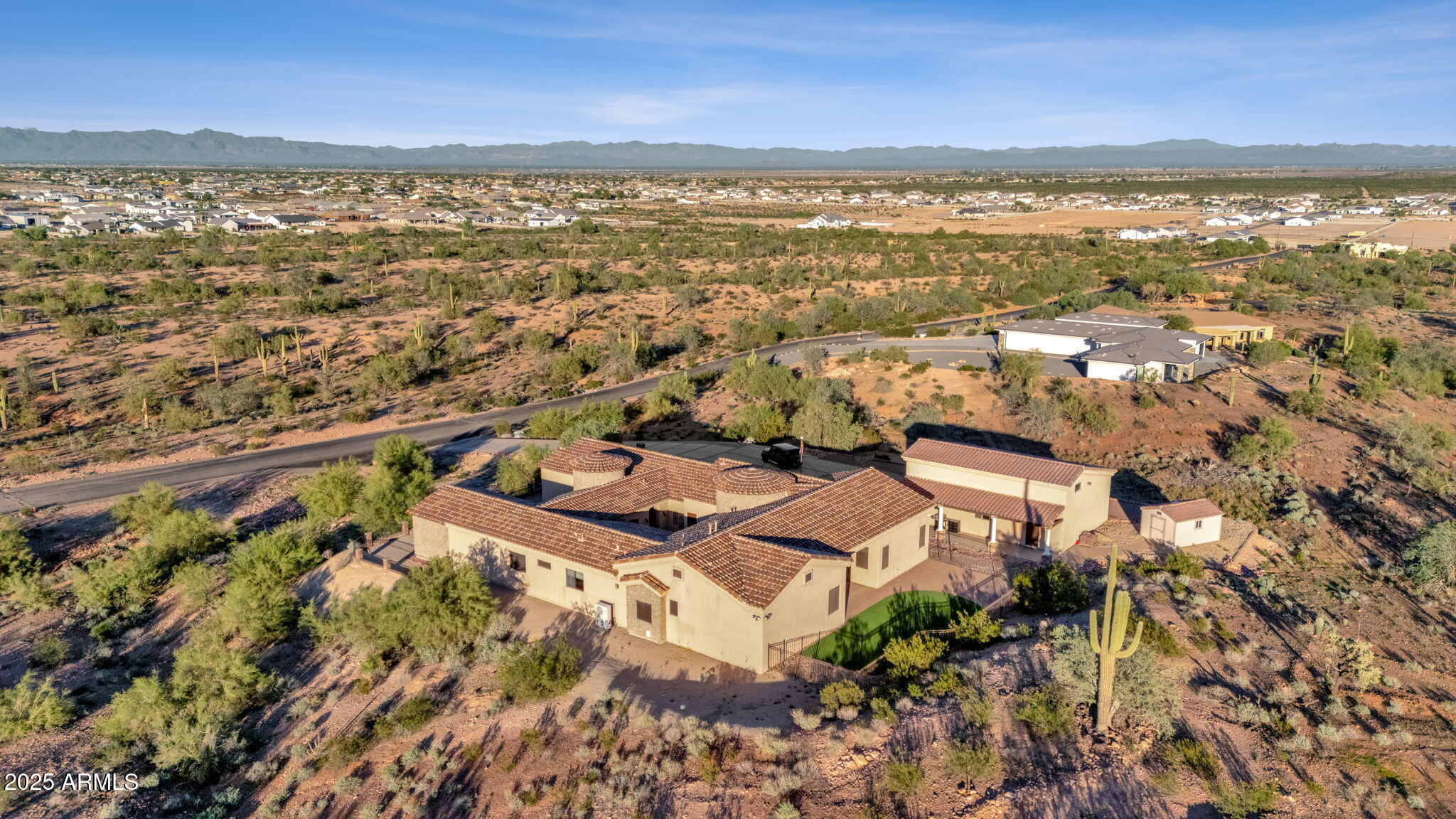 1537 W BUTTE CREEK Boulevard