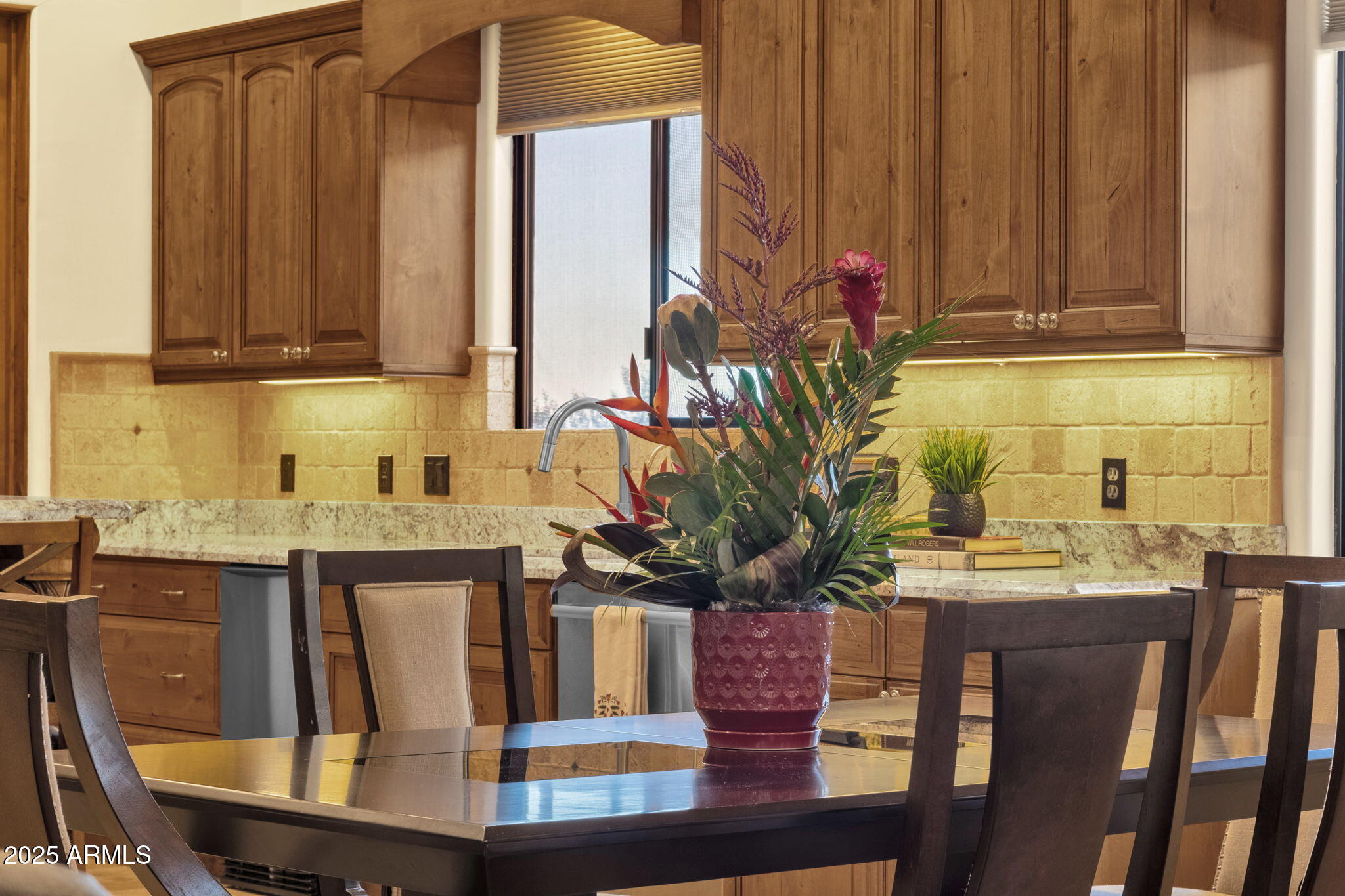 1537 W BUTTE CREEK Boulevard