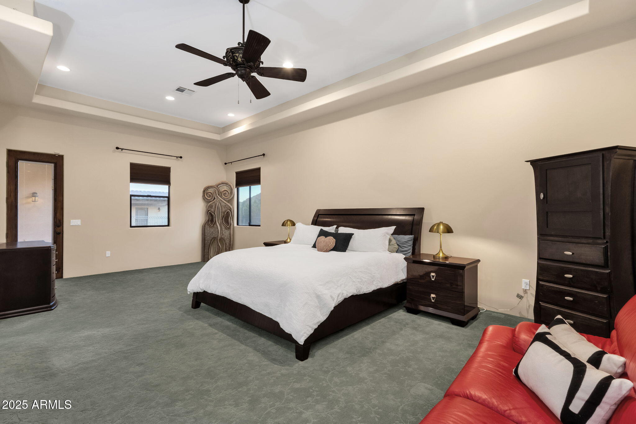 1537 W BUTTE CREEK Boulevard