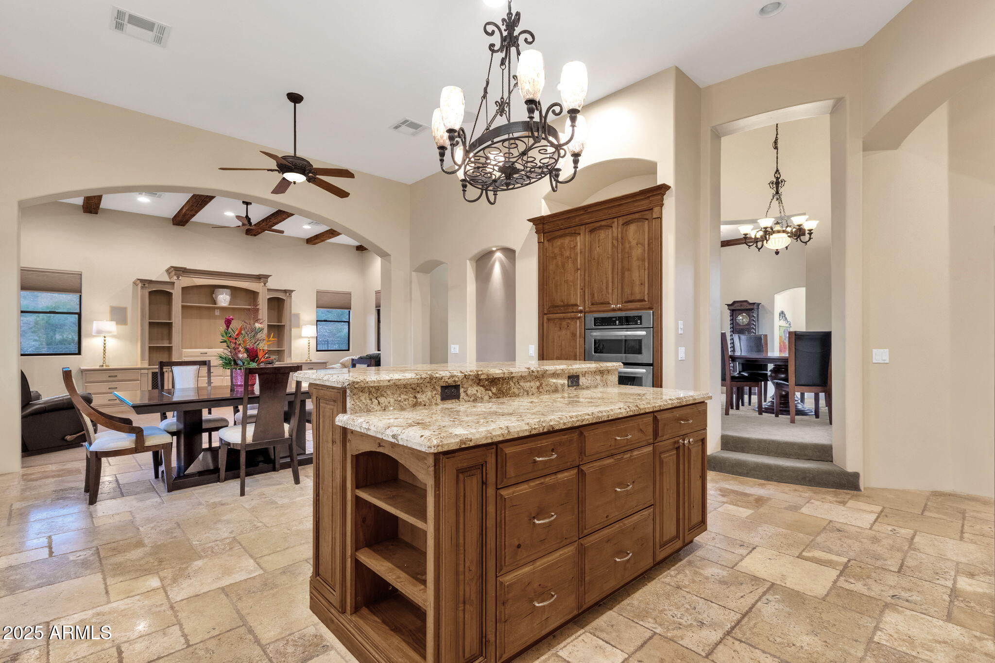 1537 W BUTTE CREEK Boulevard