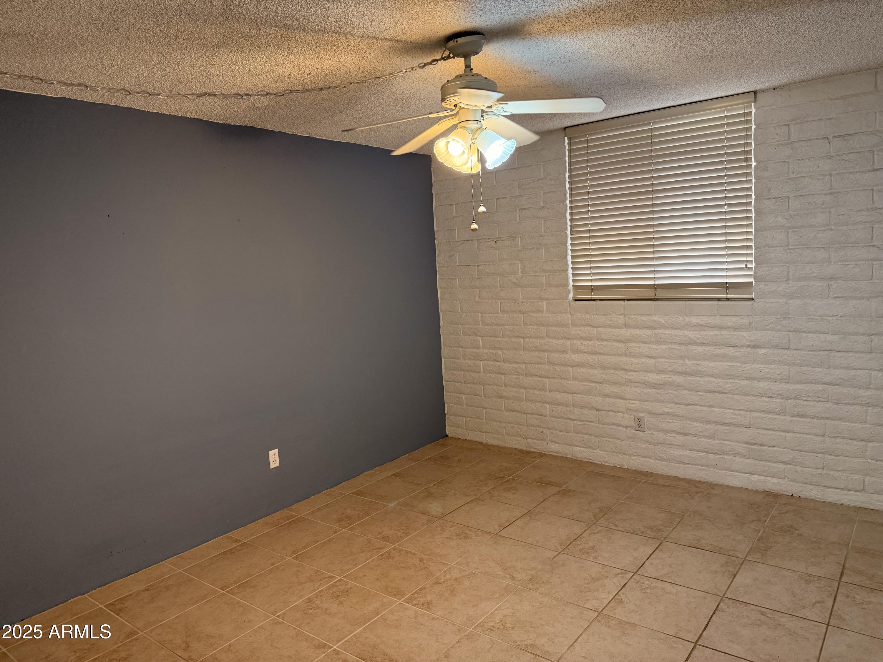 3737 E TURNEY Avenue, 122