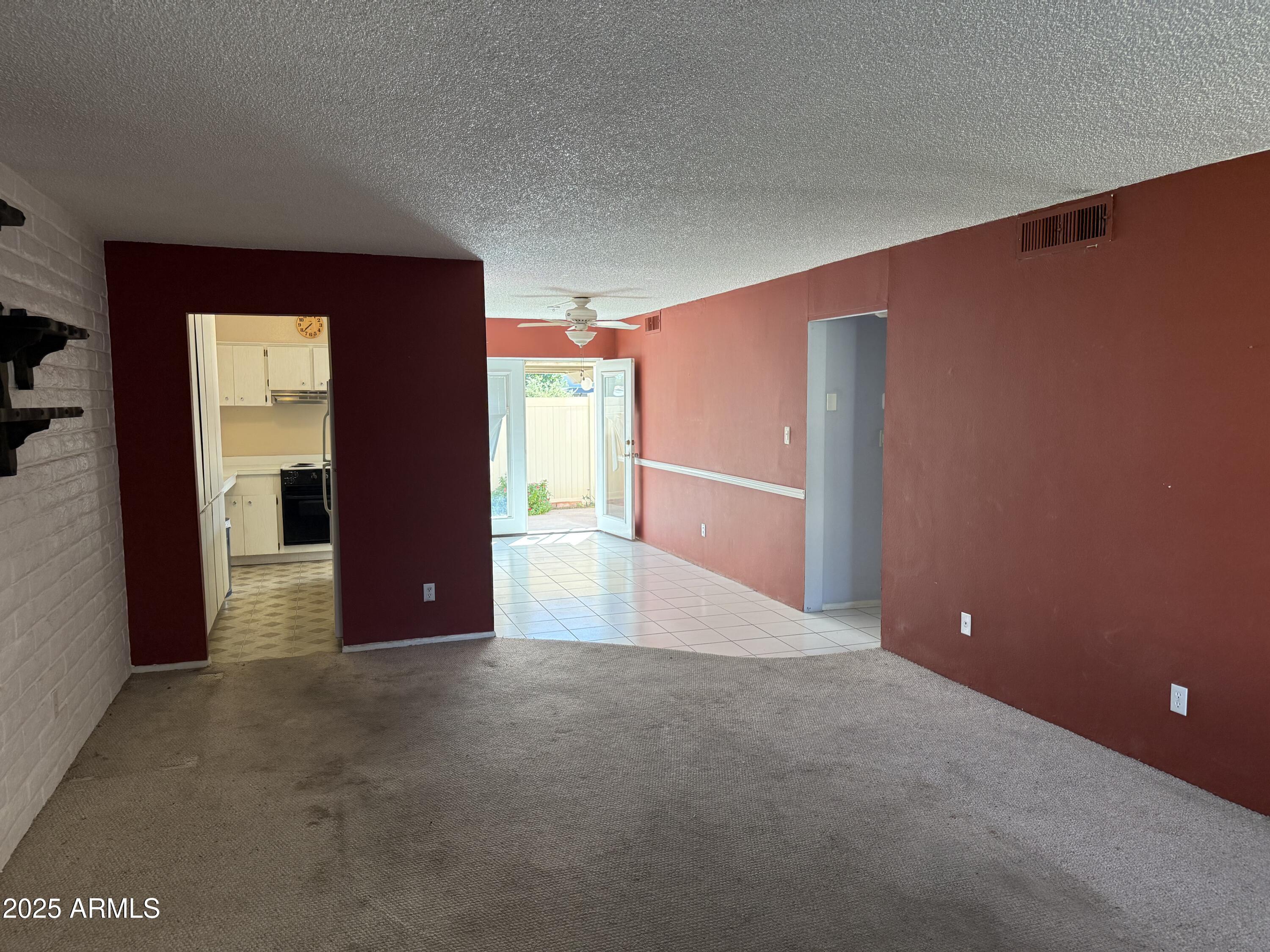 3737 E TURNEY Avenue, 122