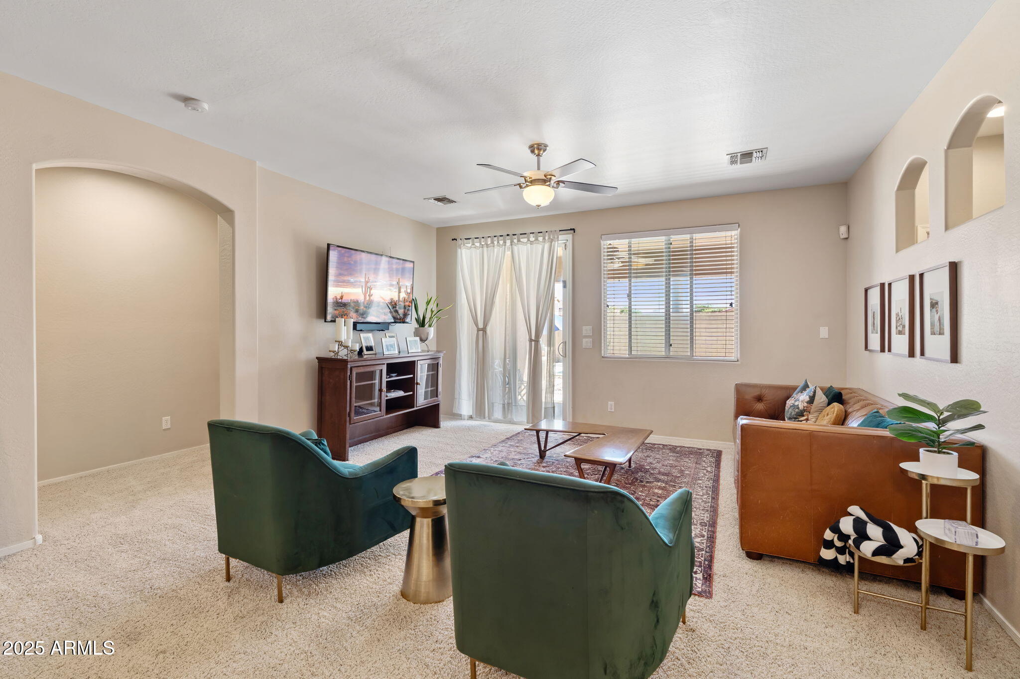 6919 S 71ST Drive