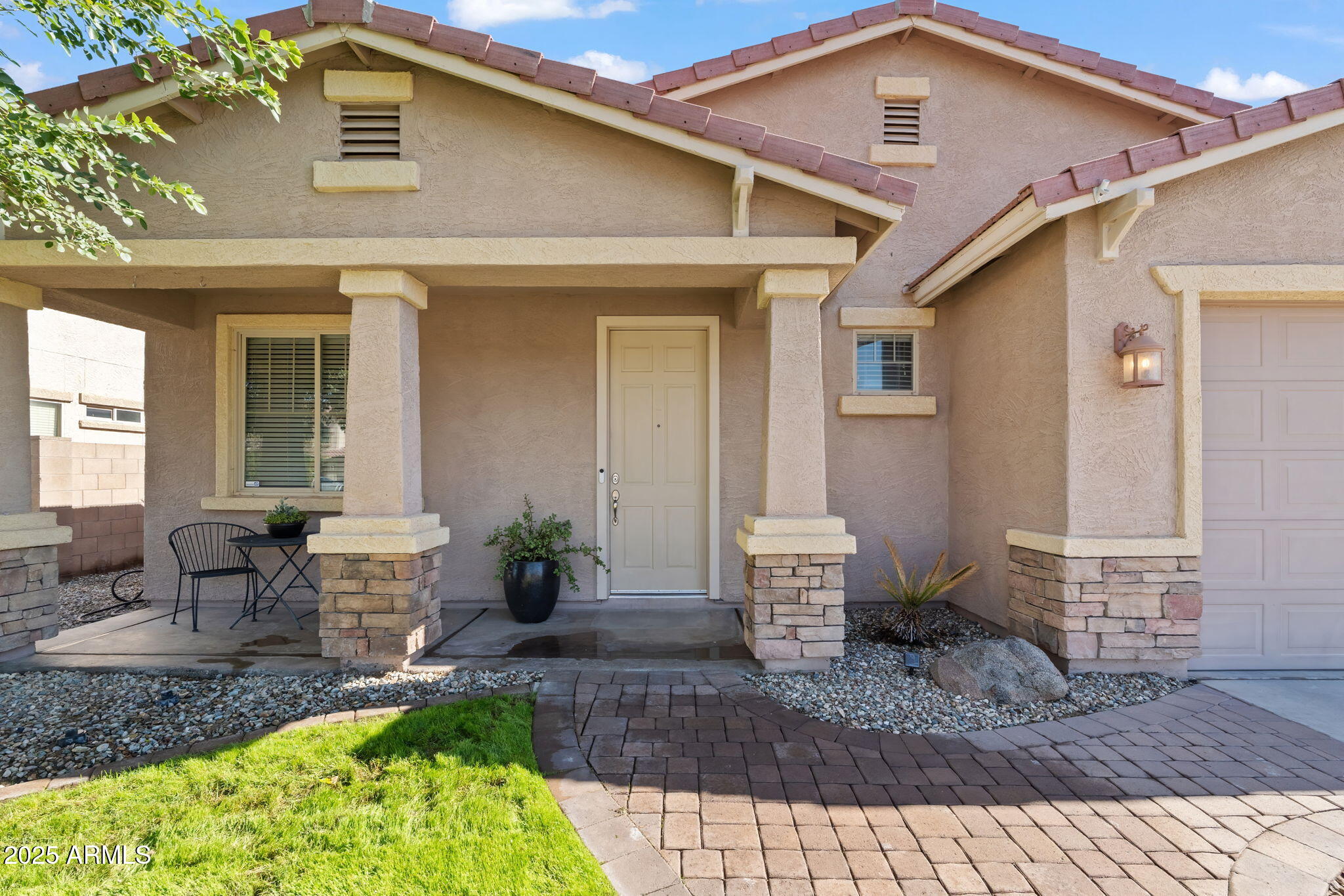 6919 S 71ST Drive