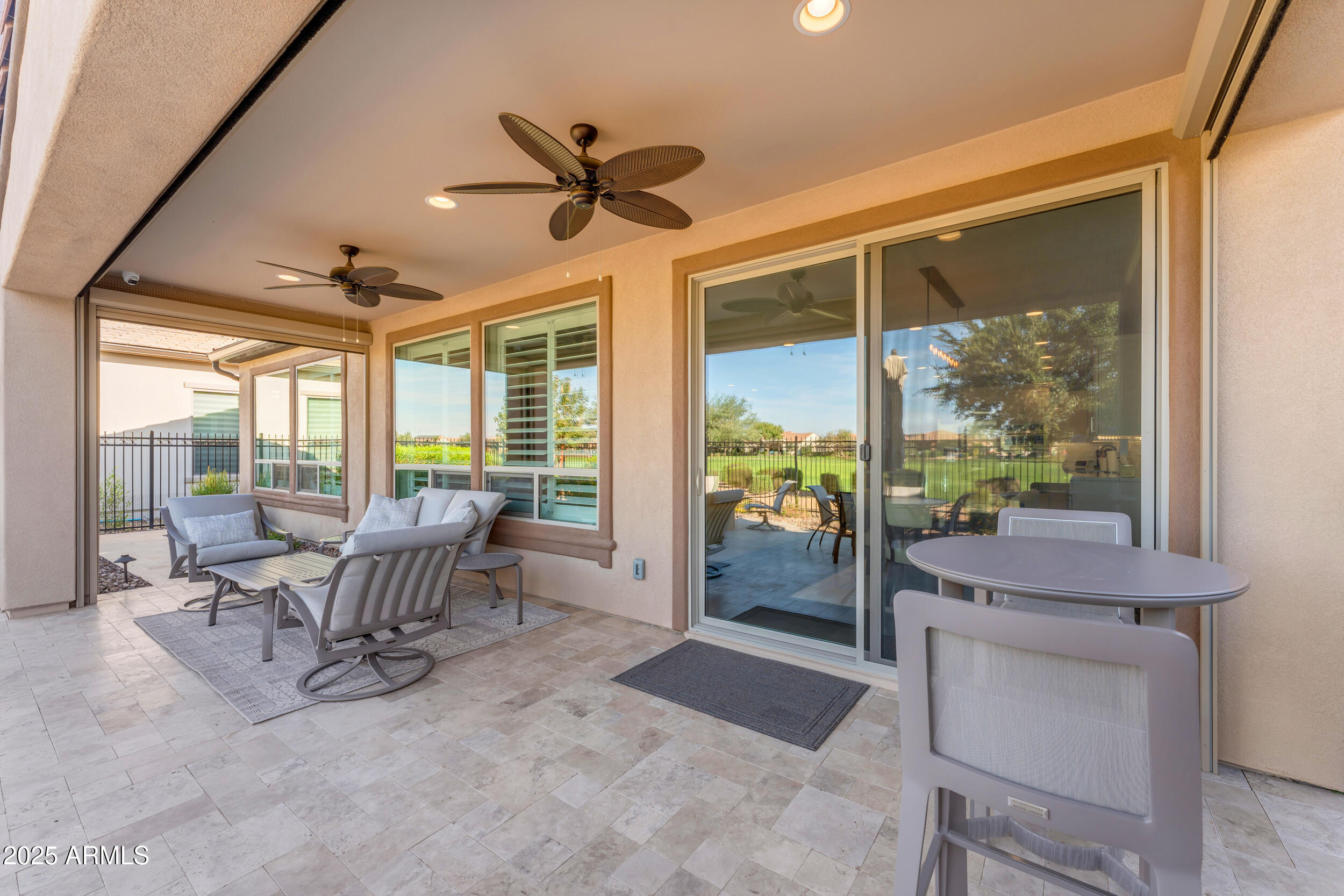 374 E BRACCIANO Avenue