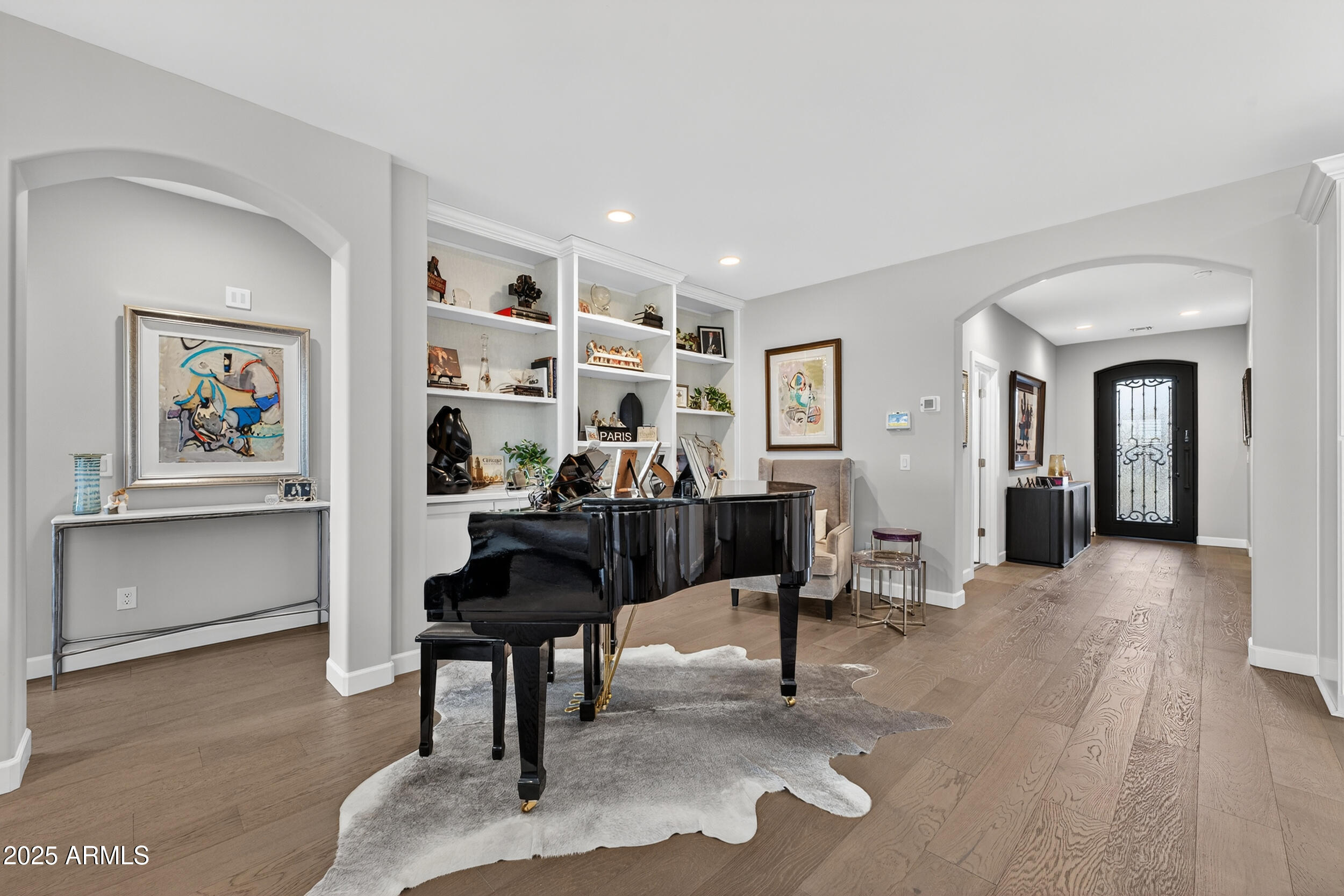 374 E BRACCIANO Avenue