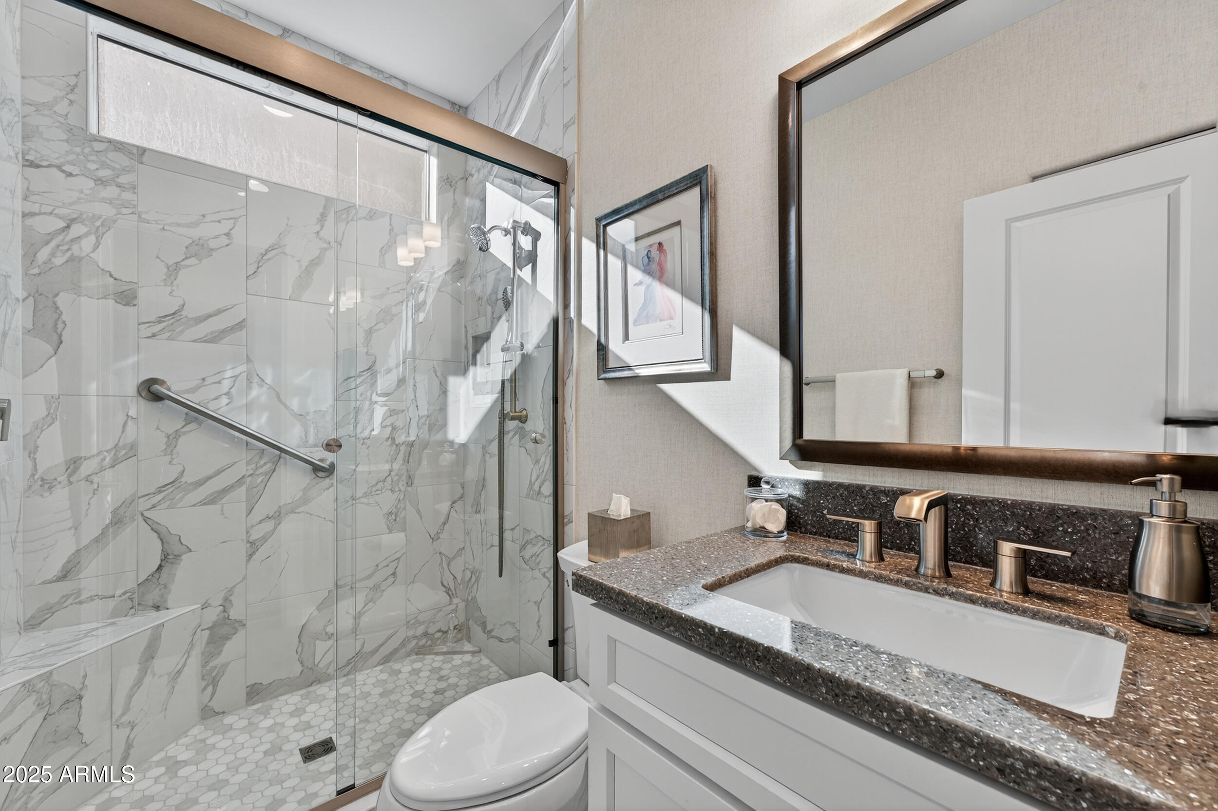 374 E BRACCIANO Avenue