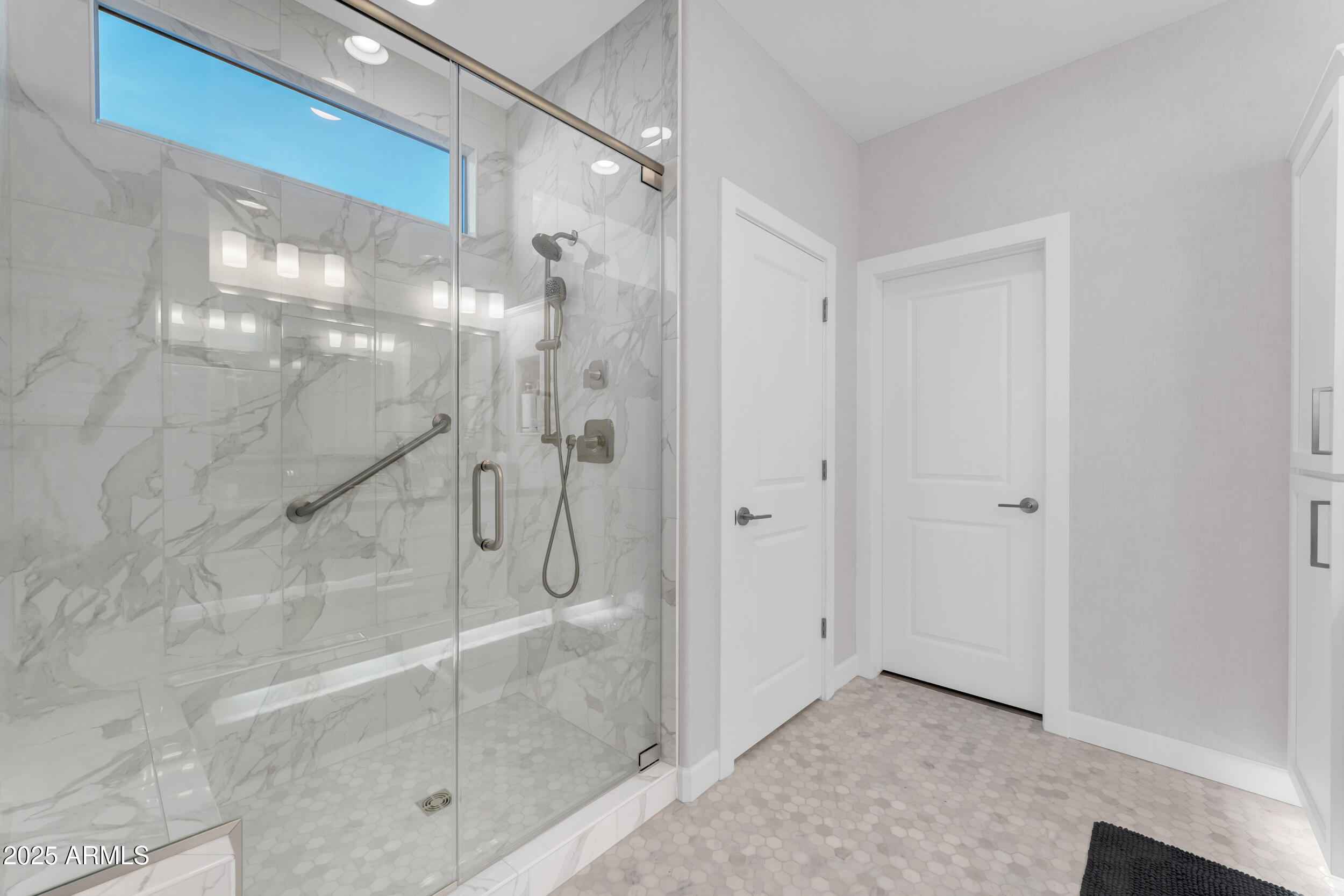 374 E BRACCIANO Avenue