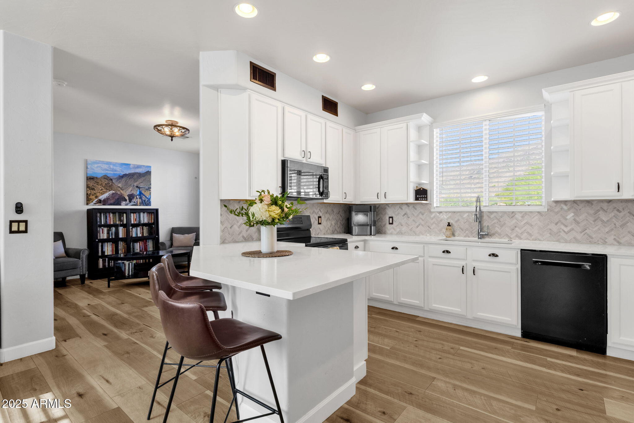 415 W MOUNTAIN SAGE Drive