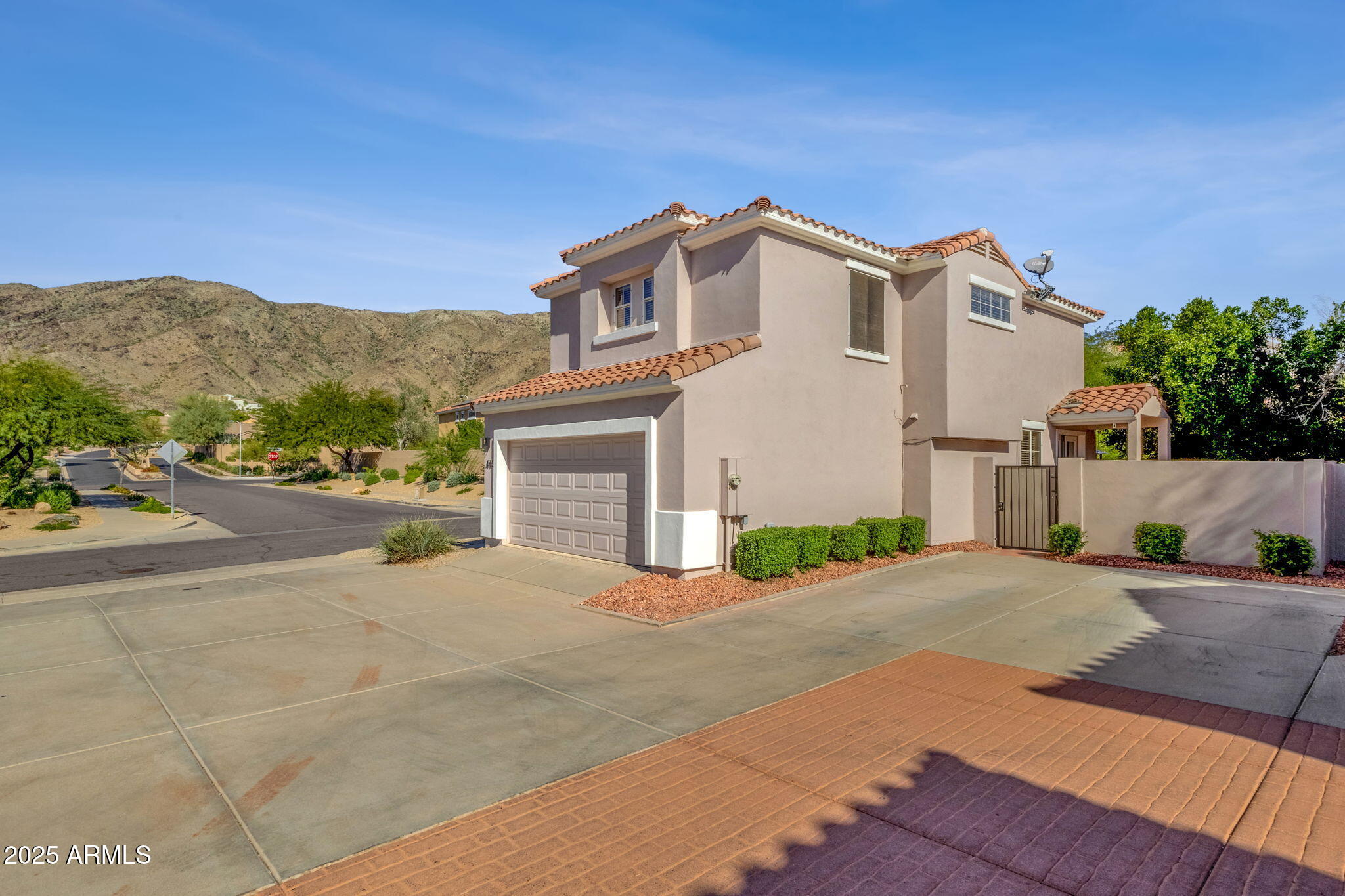 415 W MOUNTAIN SAGE Drive