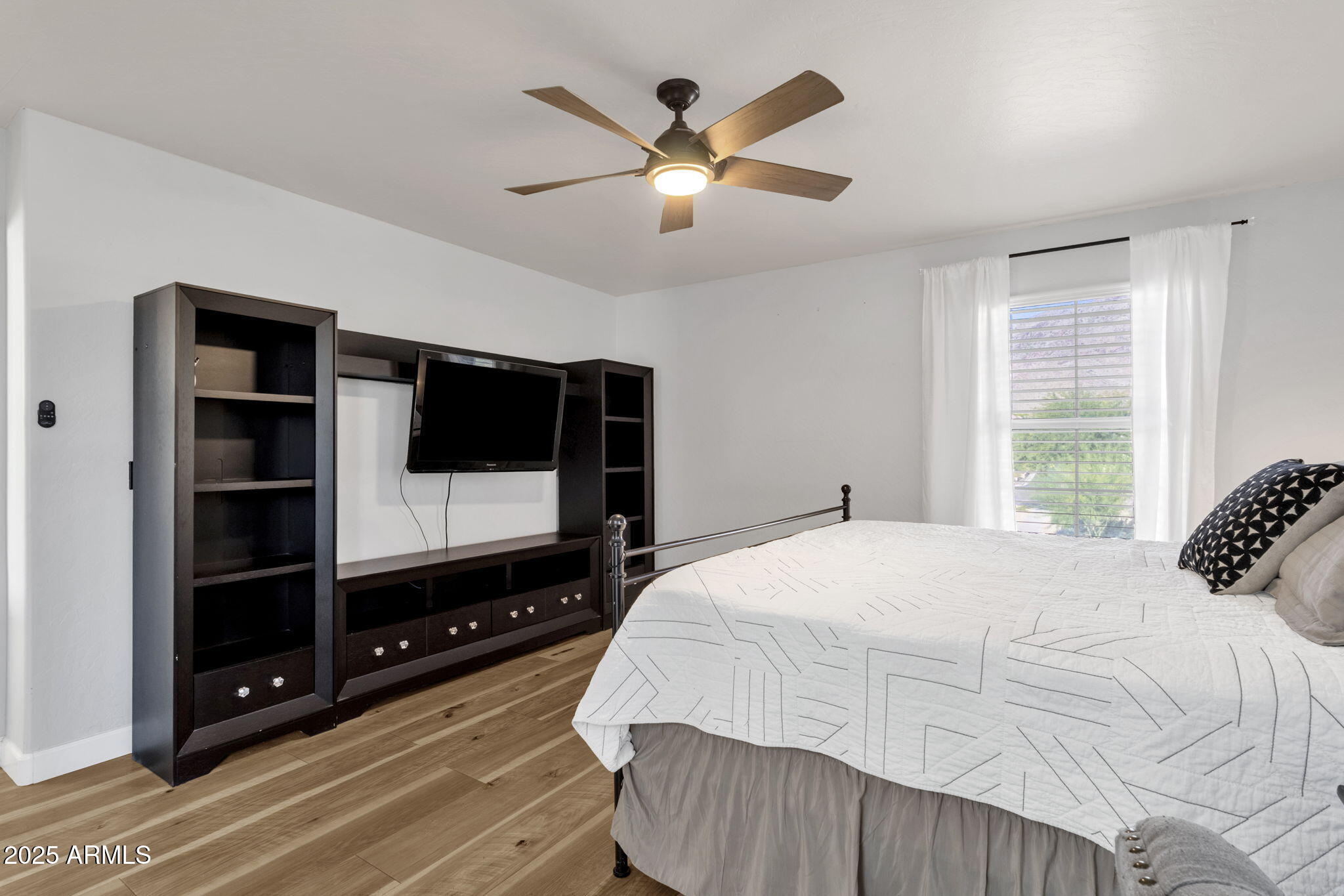 415 W MOUNTAIN SAGE Drive