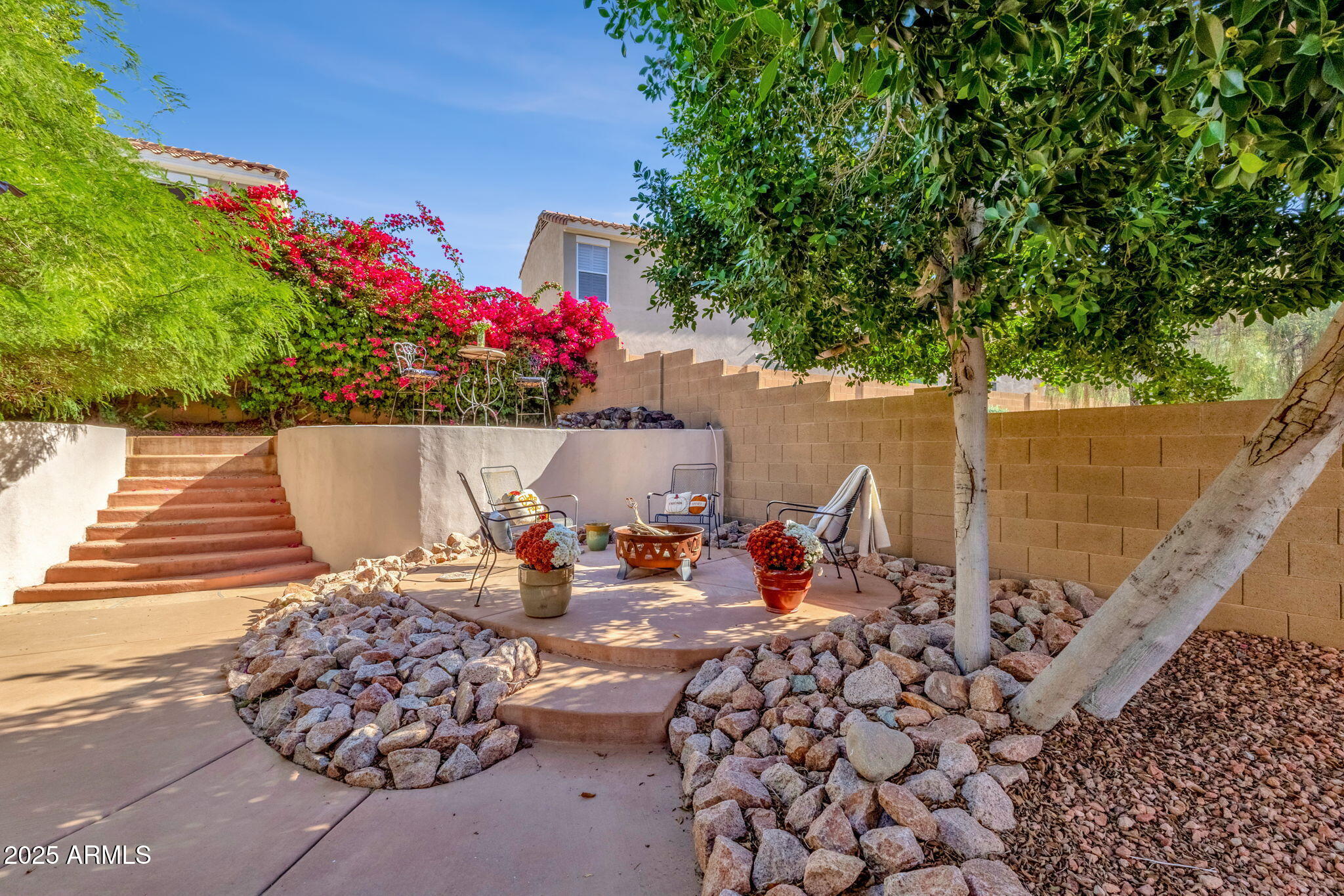 415 W MOUNTAIN SAGE Drive