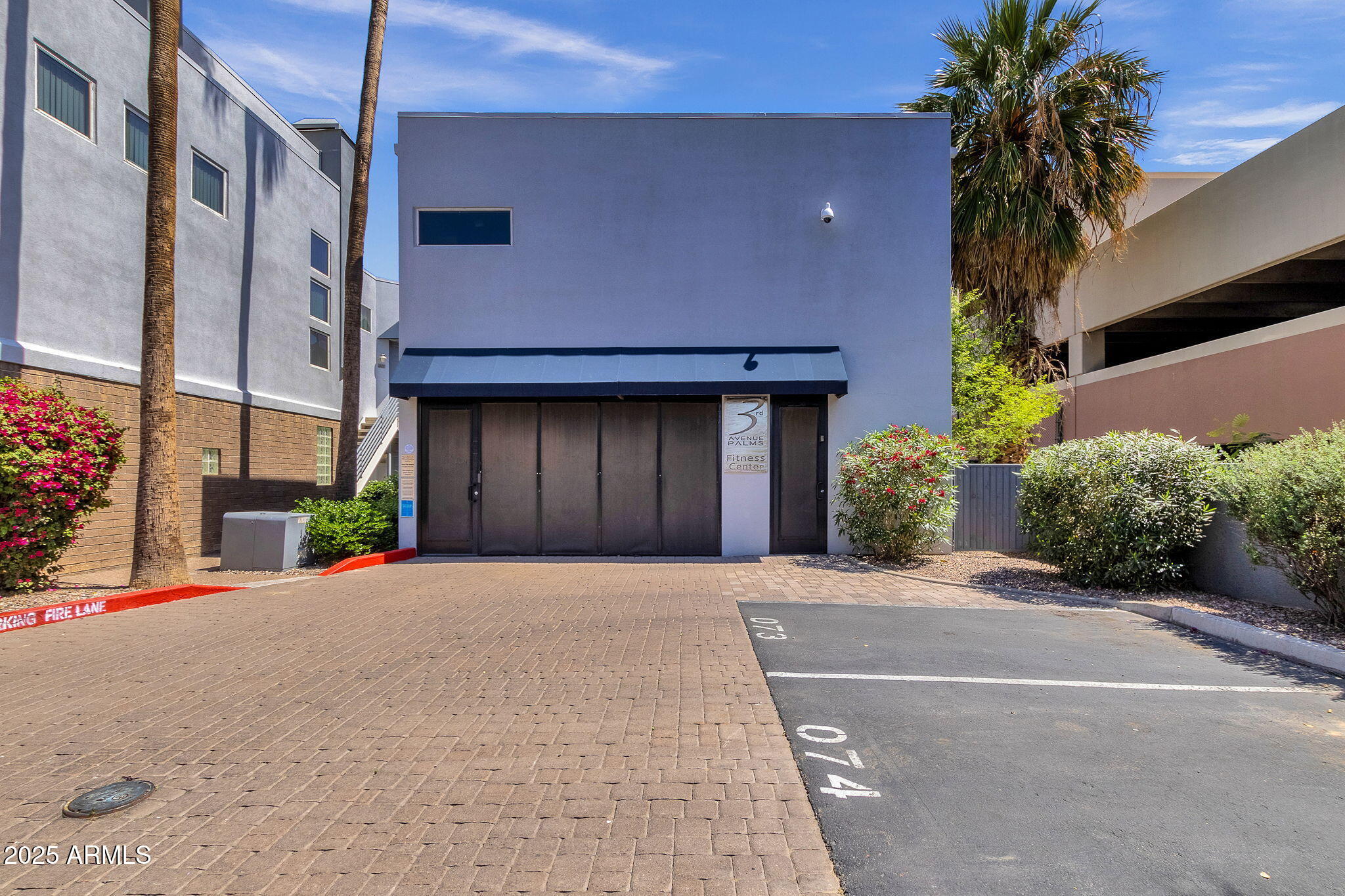 3633 N 3RD Avenue, 1059