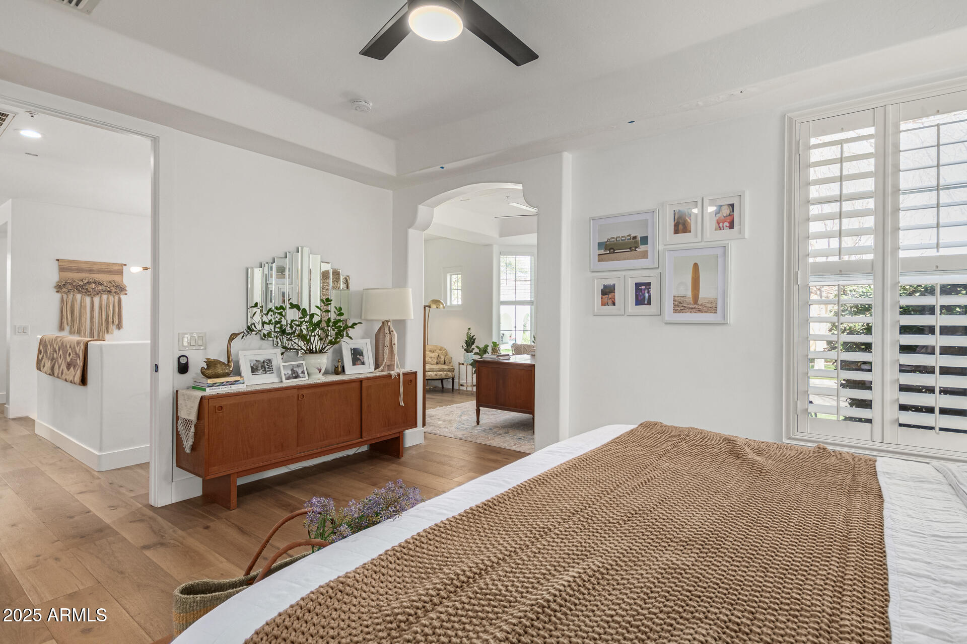 2701 E HOBART Street