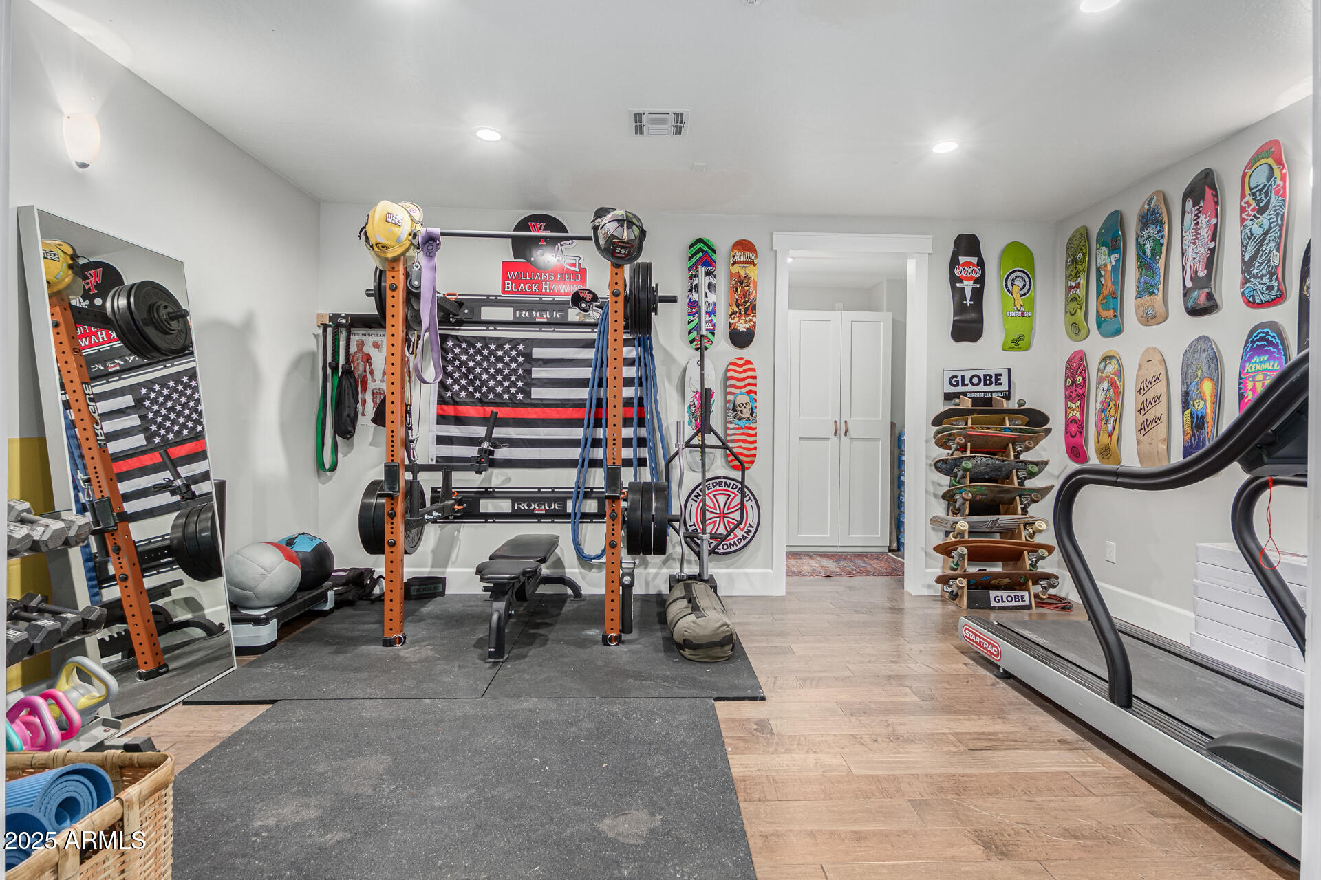 2701 E HOBART Street