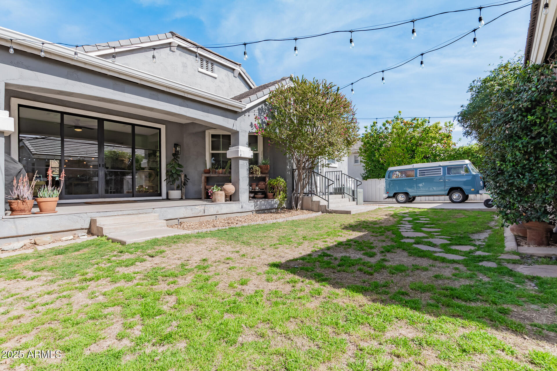 2701 E HOBART Street