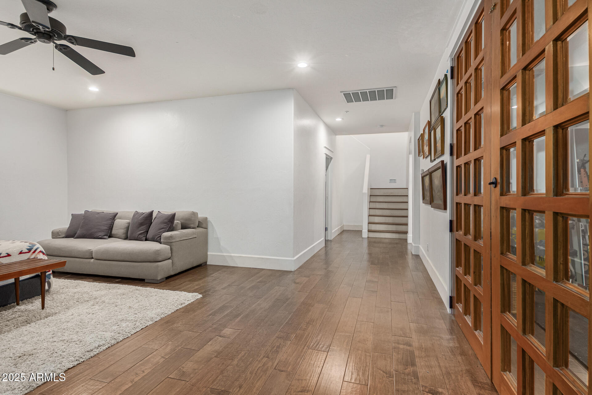 2701 E HOBART Street