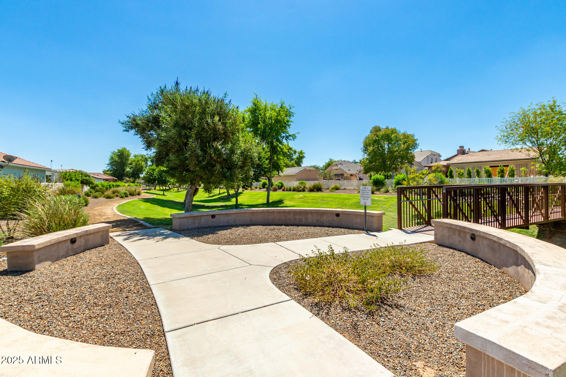 2701 E HOBART Street