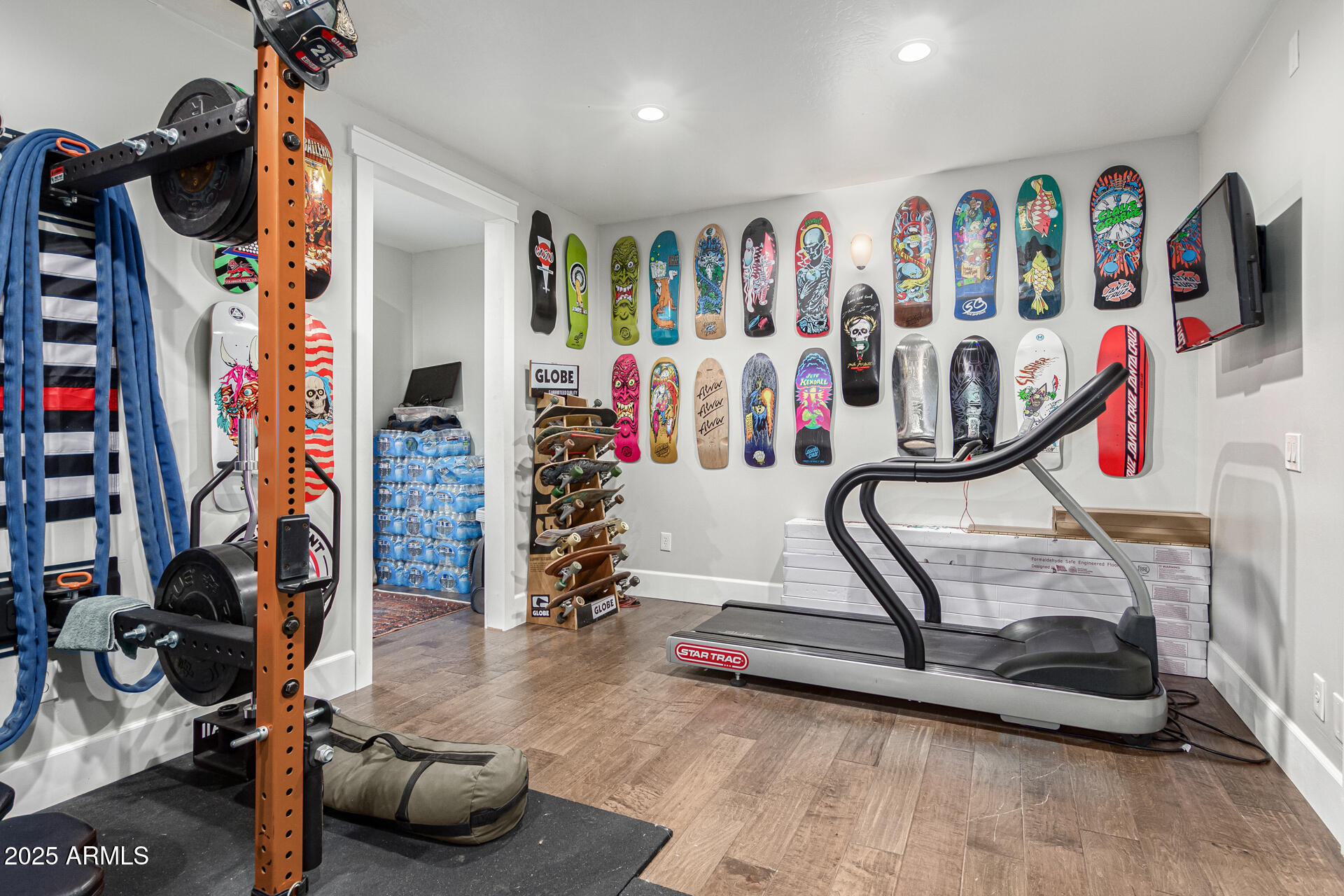 2701 E HOBART Street