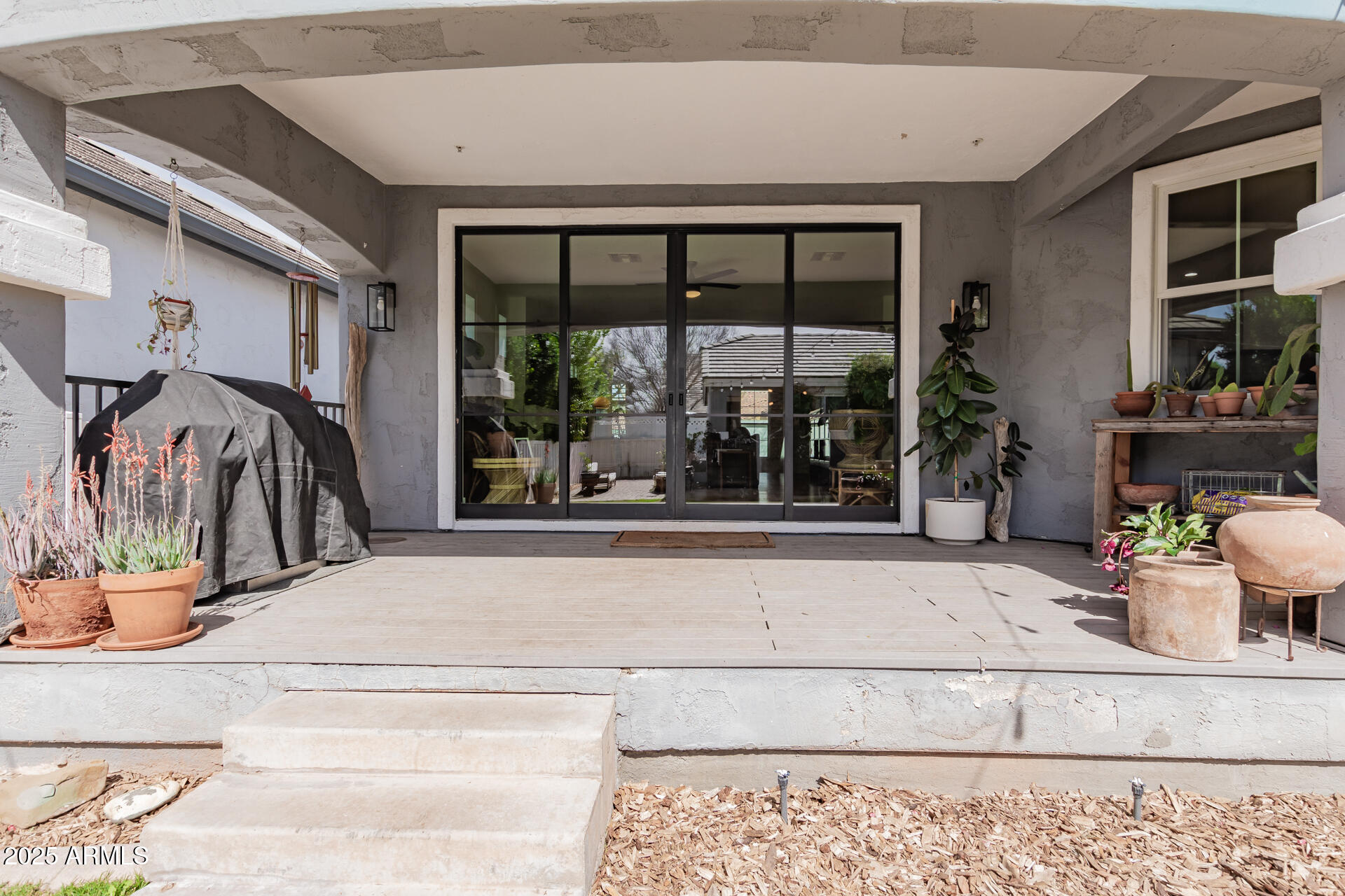 2701 E HOBART Street