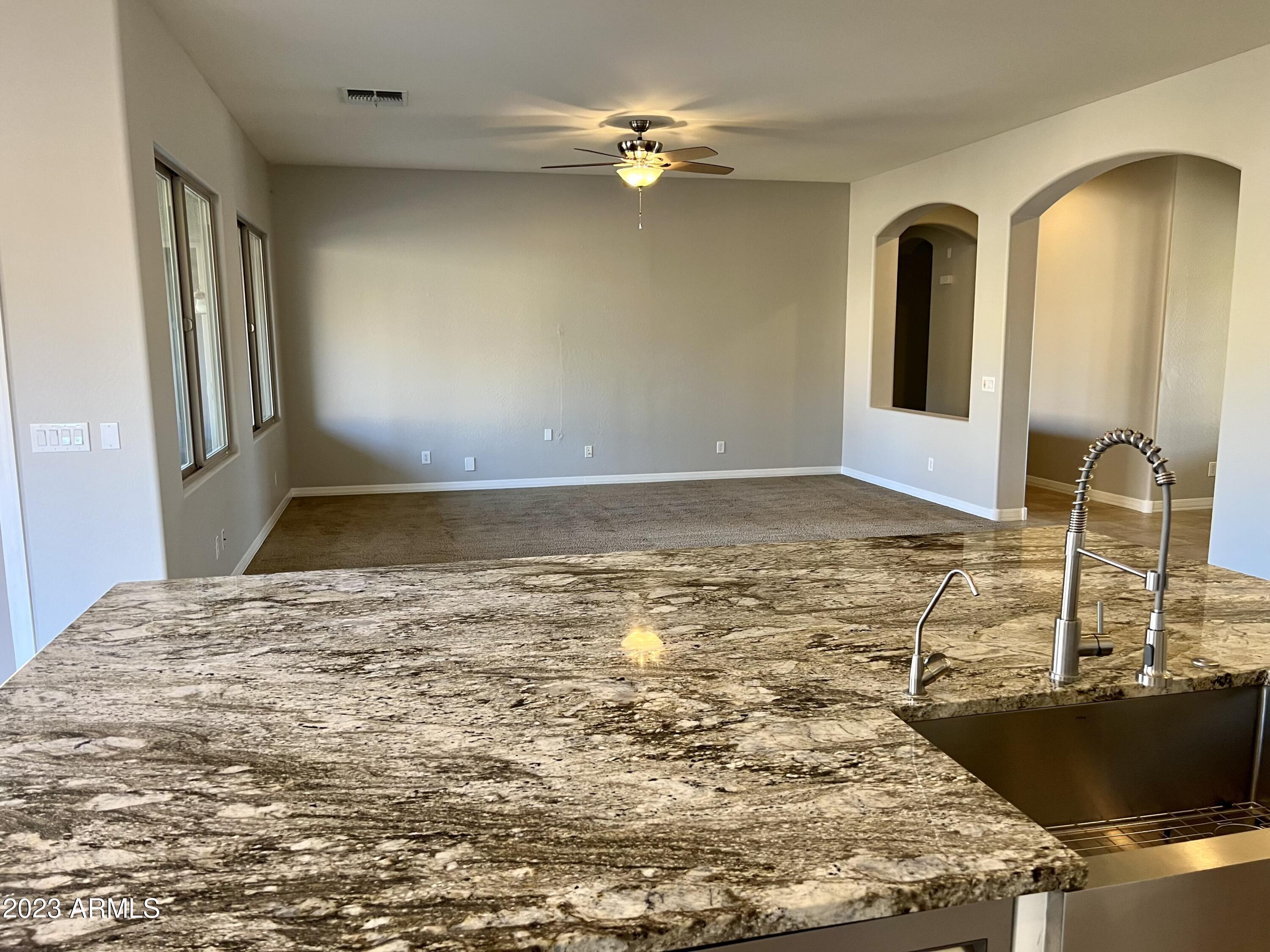 20296 E SONOQUI Boulevard