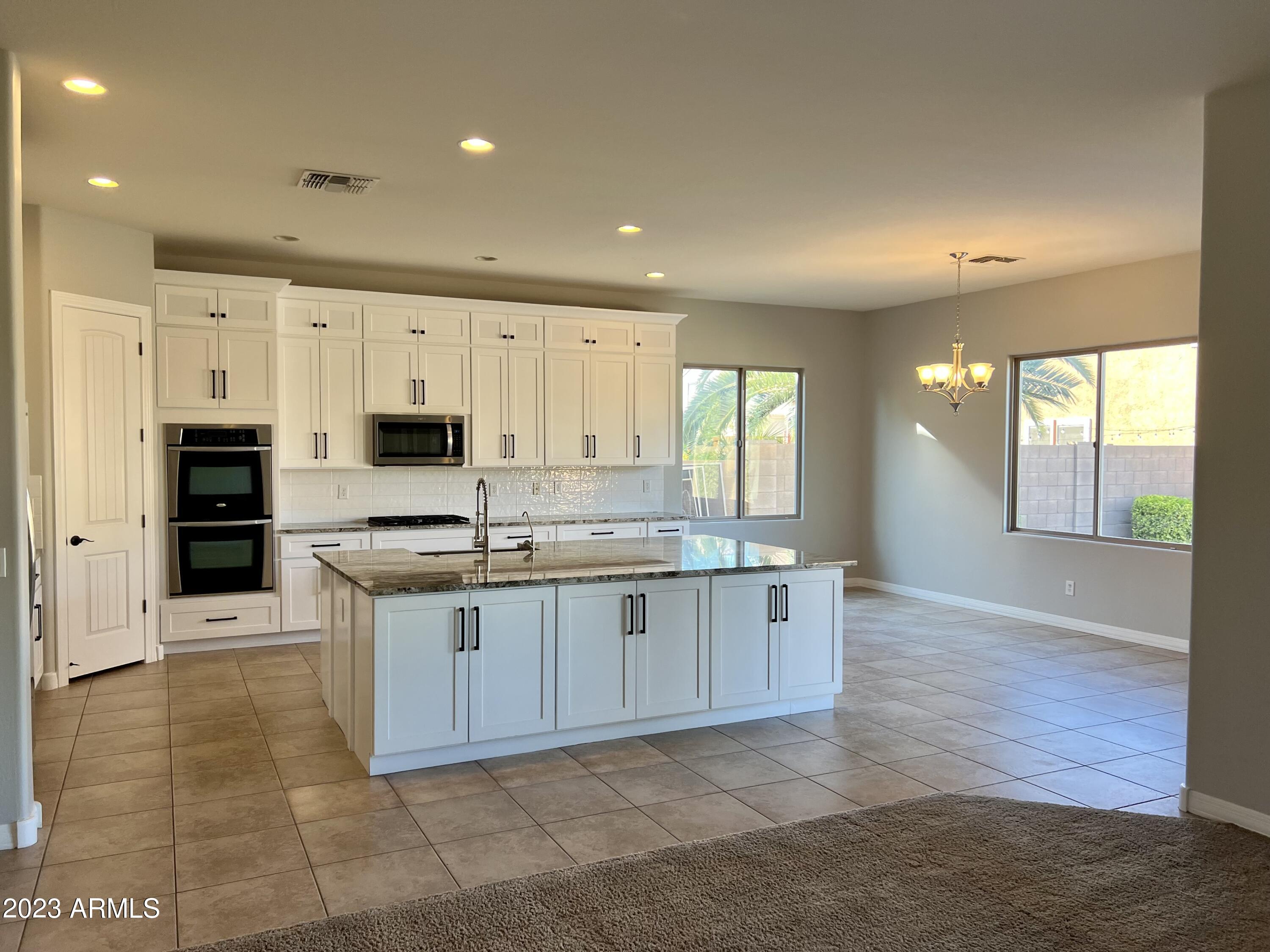 20296 E SONOQUI Boulevard