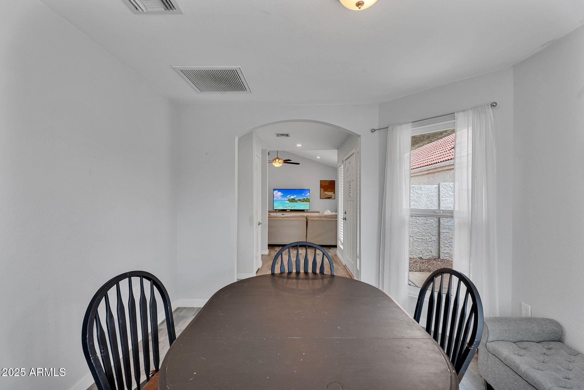 1510 E COMMERCE Avenue