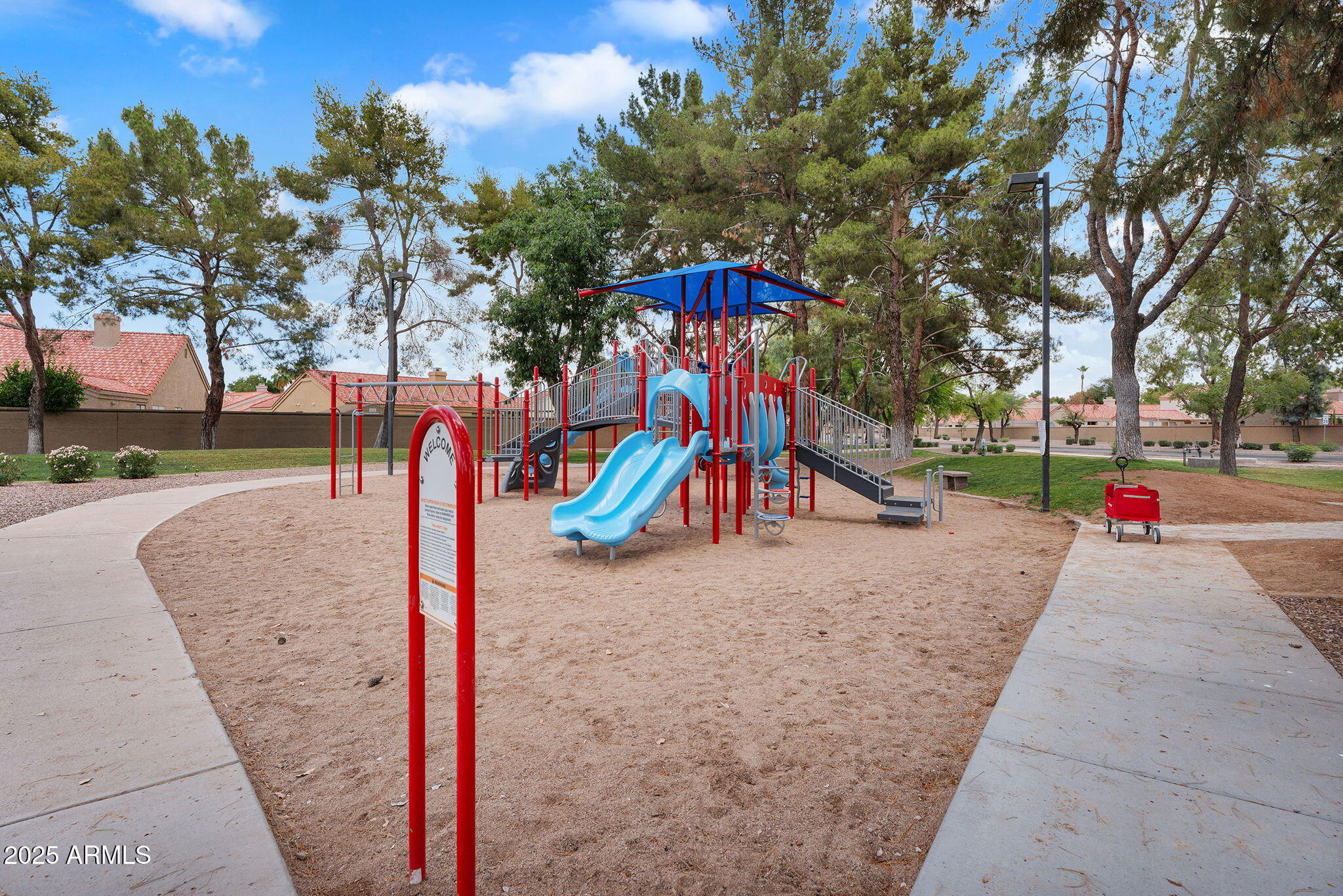 1510 E COMMERCE Avenue